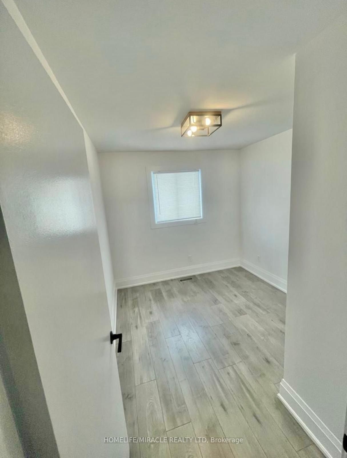 21 Ecclestone Drive, Brampton 4