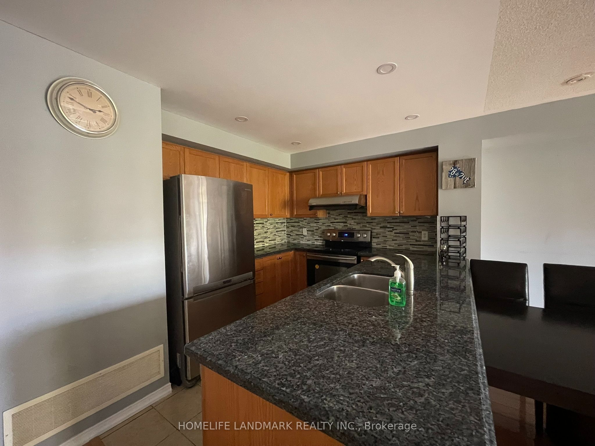 Unit 10 - 3375 Thomas Street, Mississauga 5