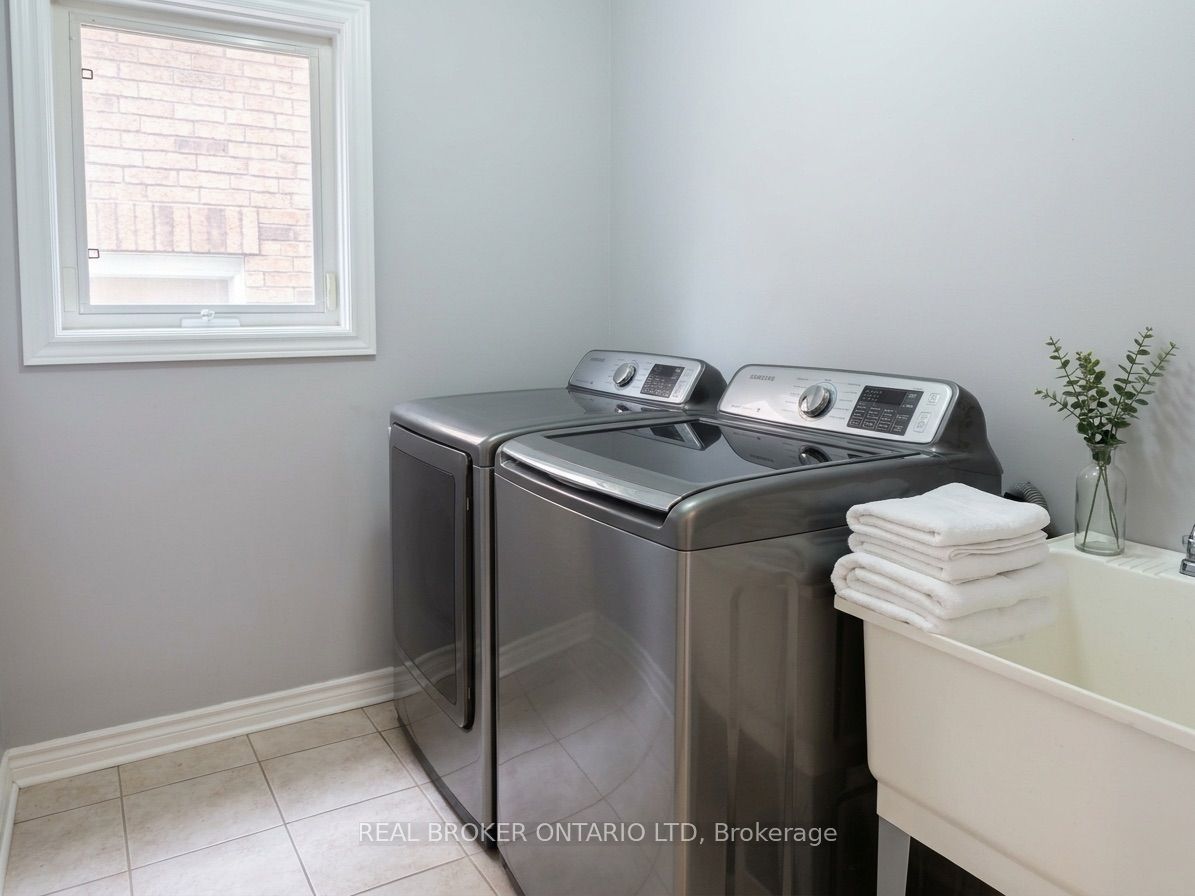 Unit MAIN - 88 Sir Jacobs Crescent, Brampton 3