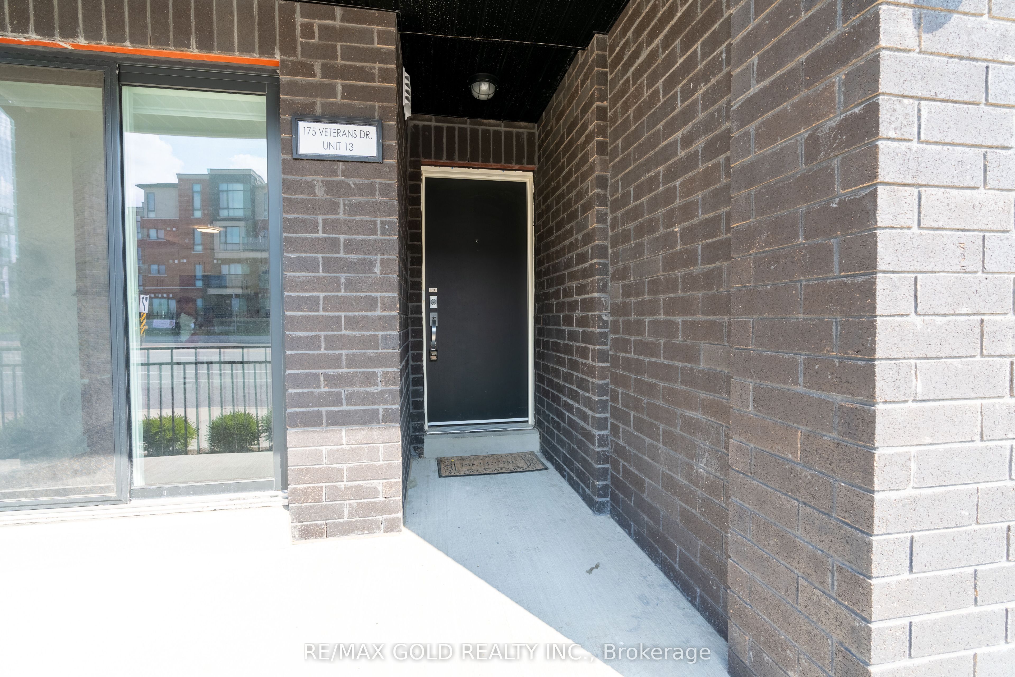 Unit 13 - 175 Veterans Drive, Brampton 2