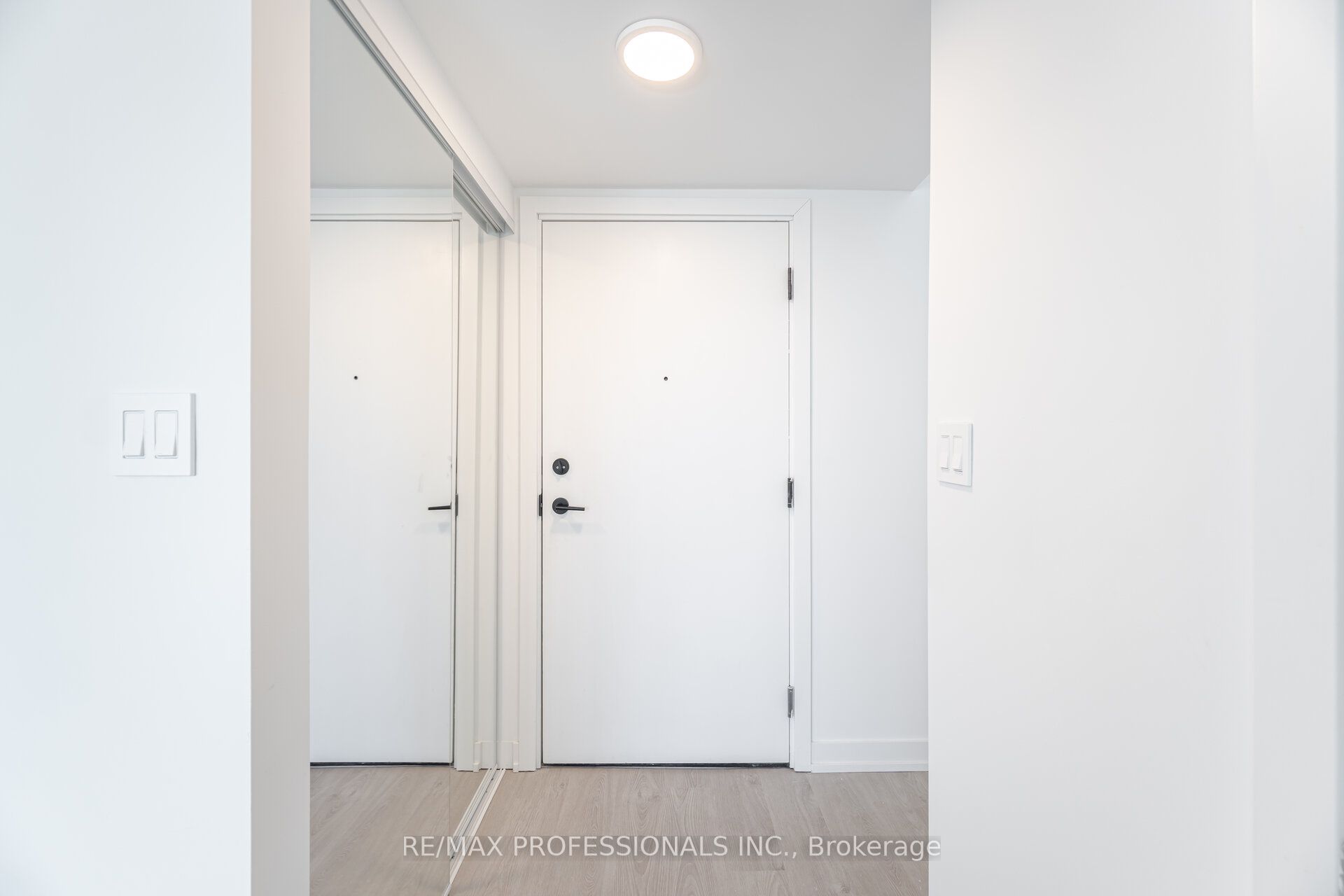 Unit 903 - 556 Marlee Avenue, North York 5