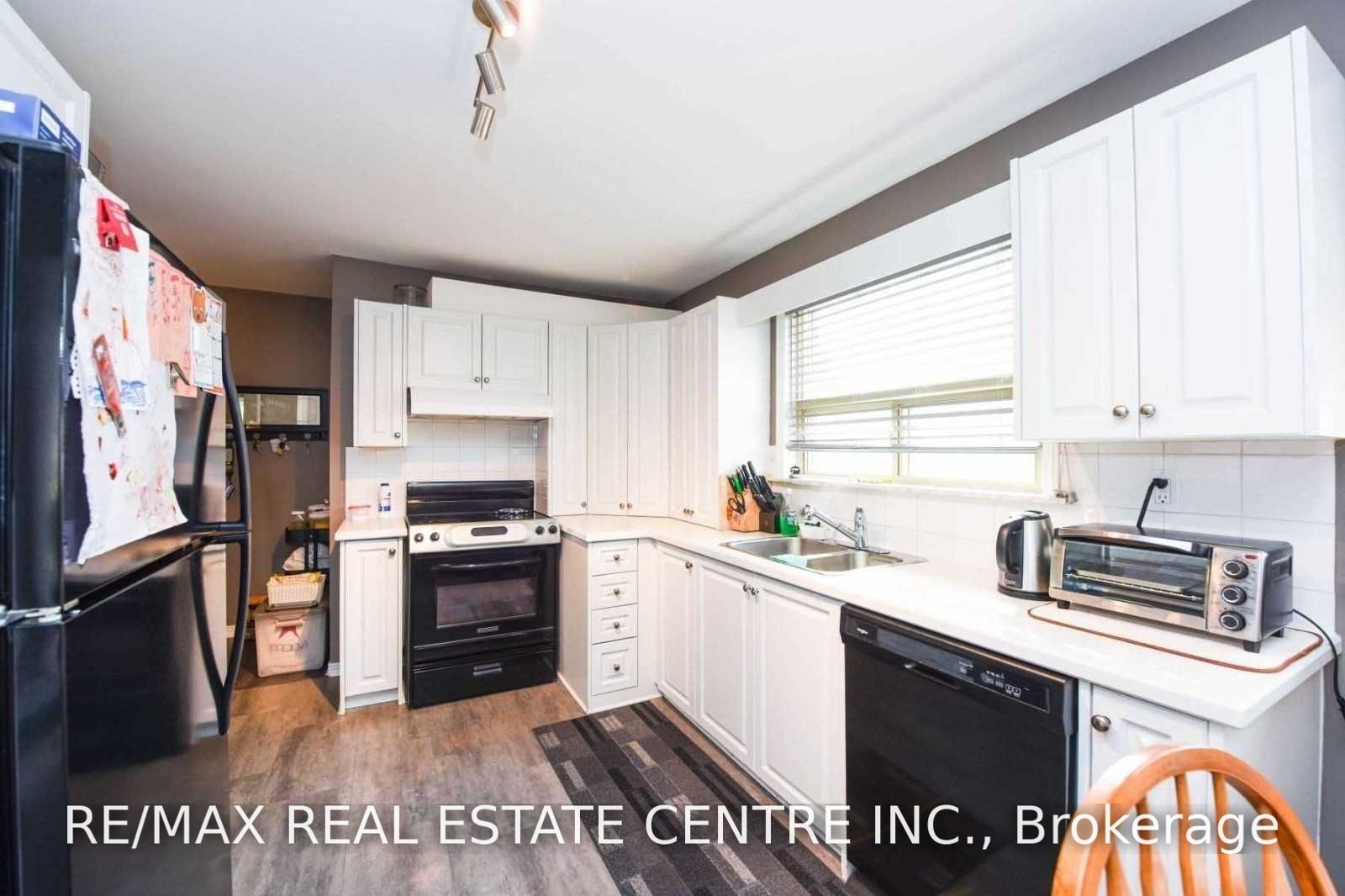 Unit Upper - 19 Alderbury Crescent, Brampton 5