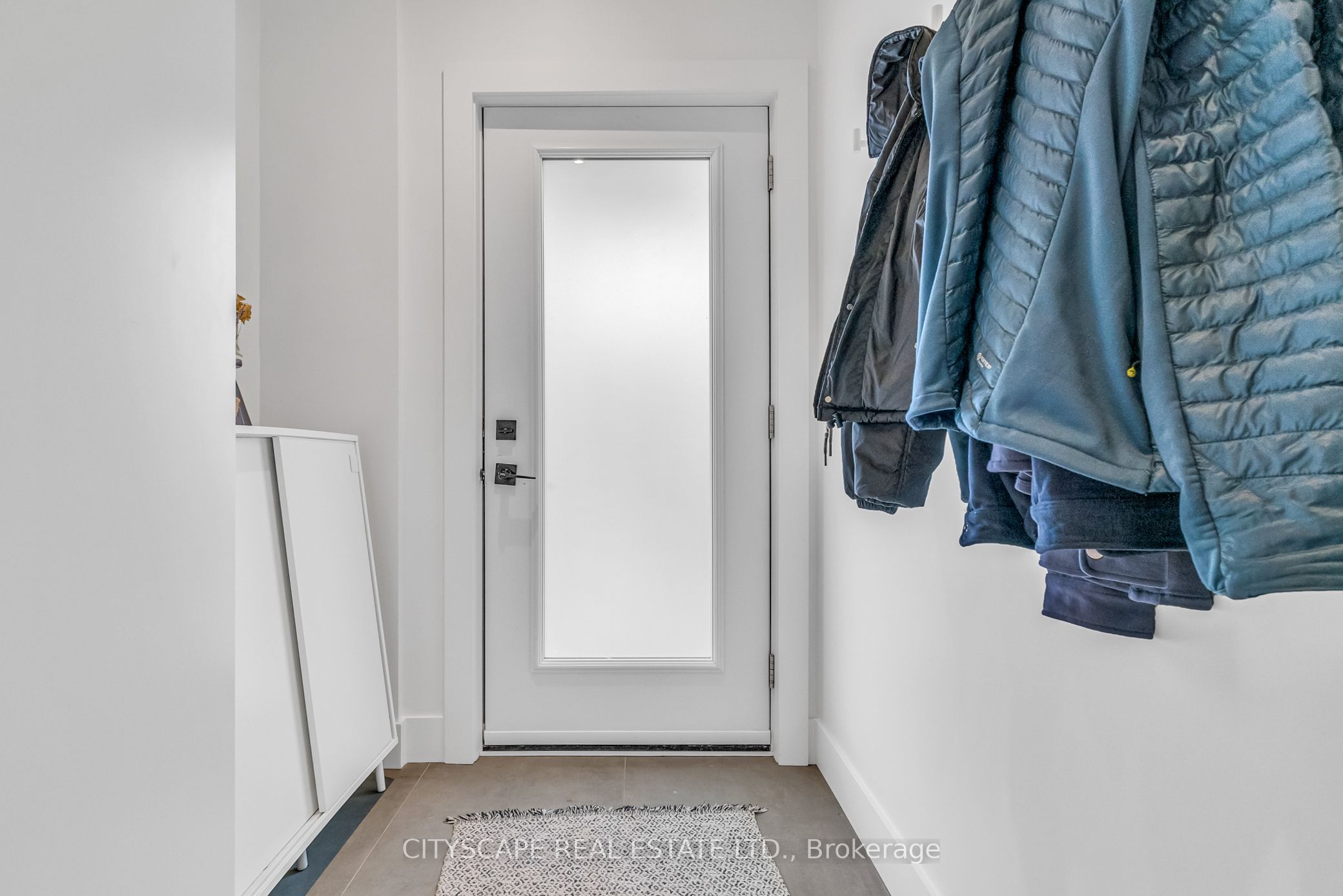 Unit Upper - 61 Edwin Avenue, Toronto 4