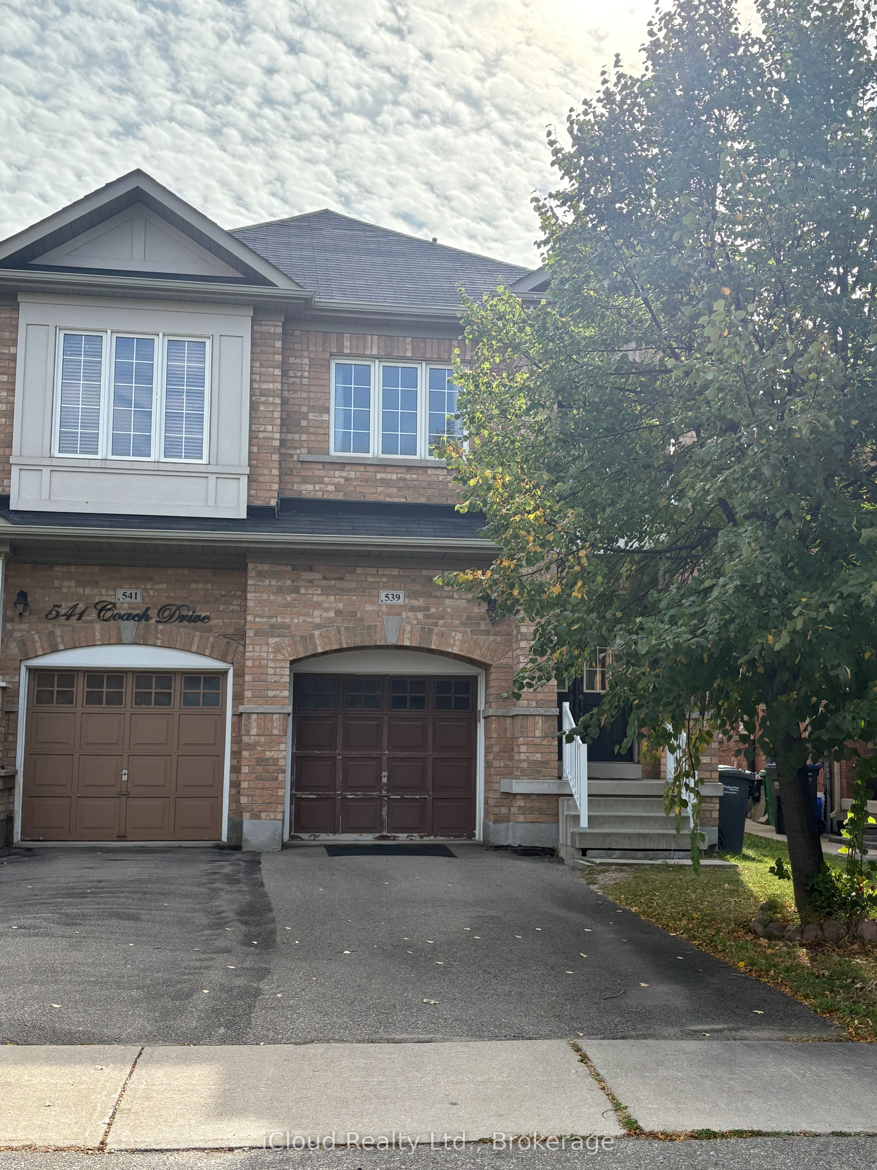 539 Coach Drive, Mississauga 2