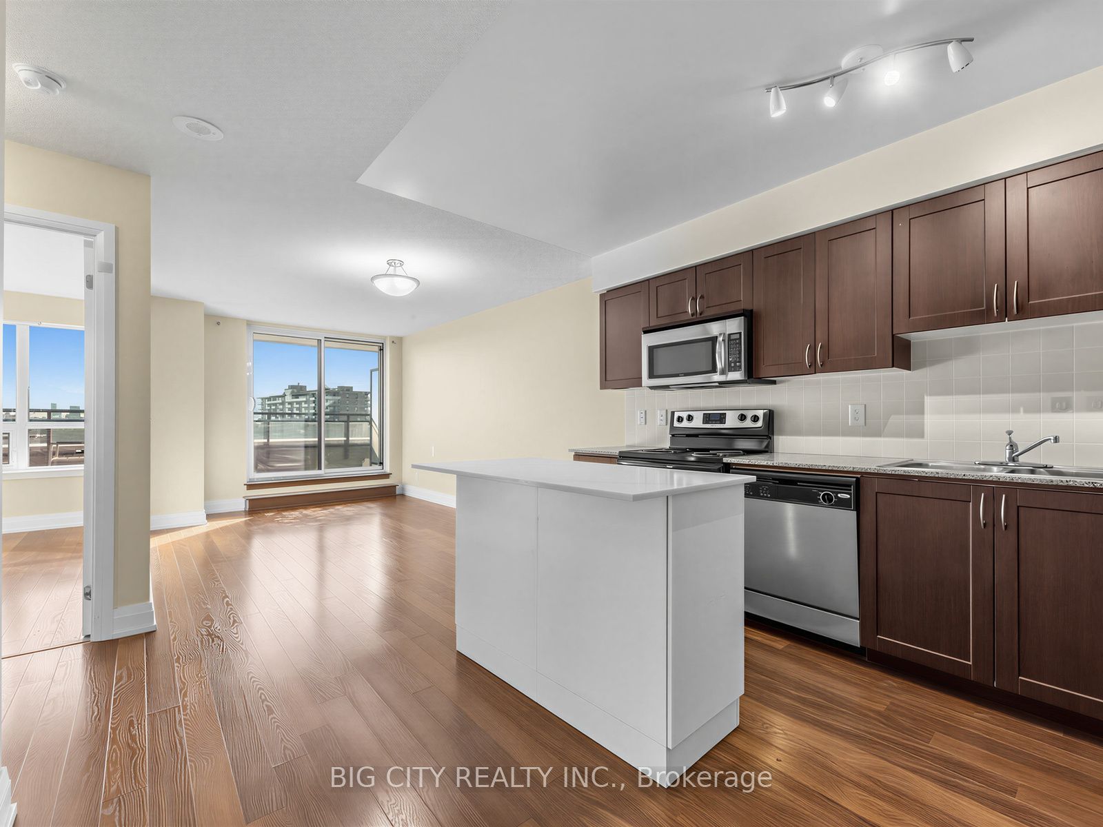 Unit 509 - 1 De Boers Drive, North York 3