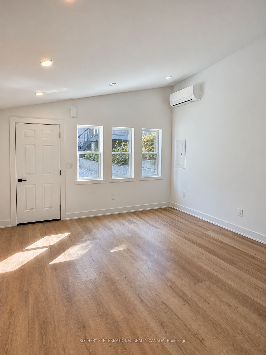 Unit 5 - 60 Cannon Road, Etobicoke 4