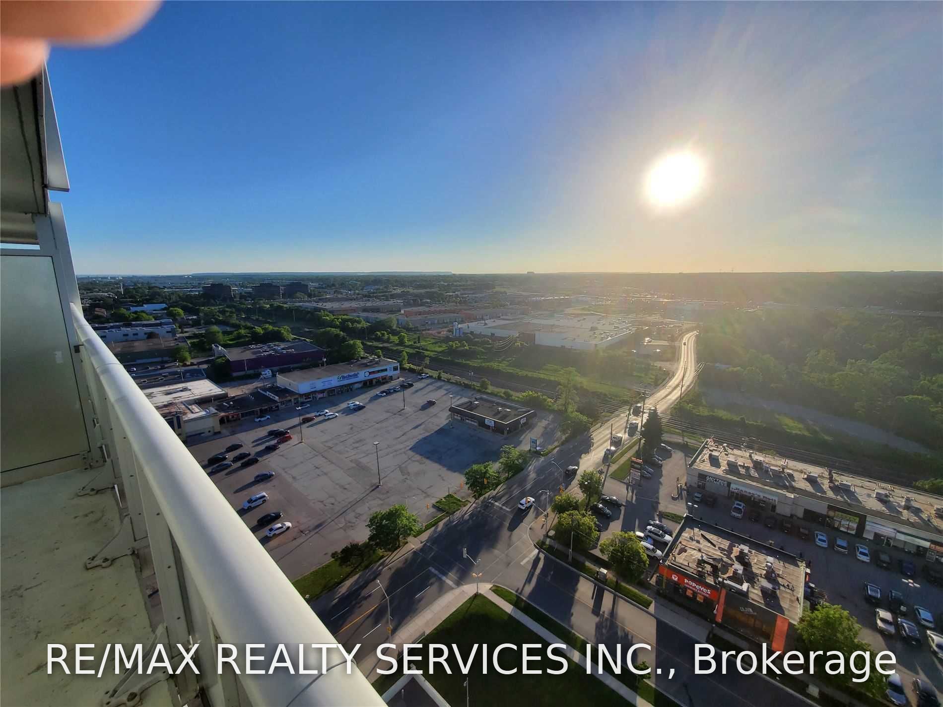Unit 1701 - 65 Speers Road, Oakville 3