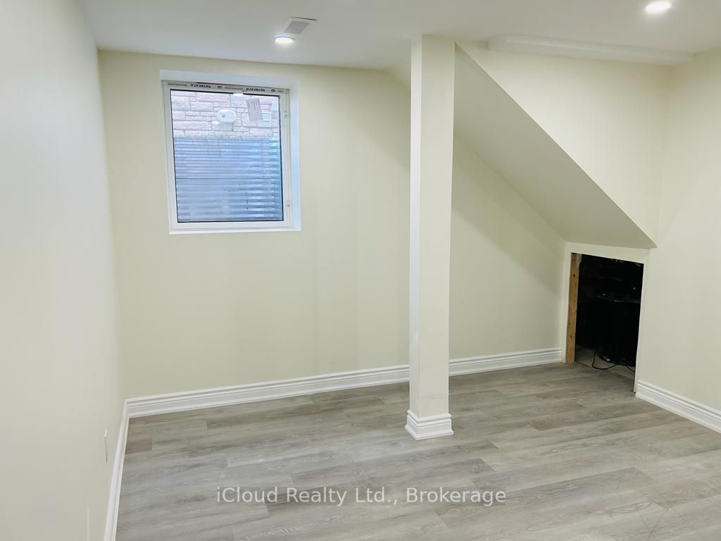 Unit BASEMENT UNIT - 35 Brixham Lane, Brampton 5