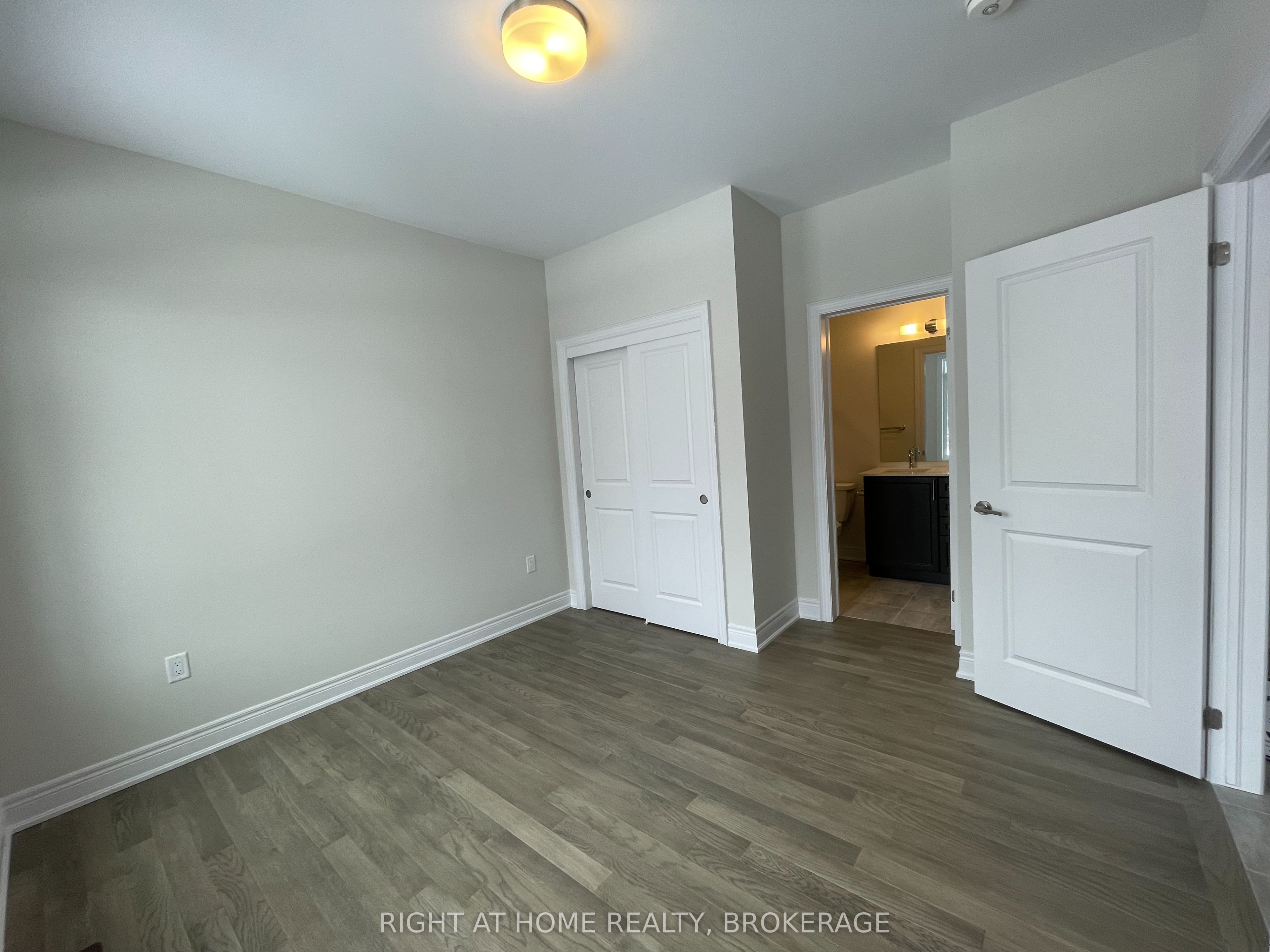 2737 WESTOAK TRAILS Boulevard, Oakville 3