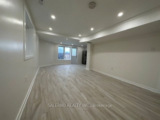 Unit Lower - 23 Redhill Avenue, Toronto 2
