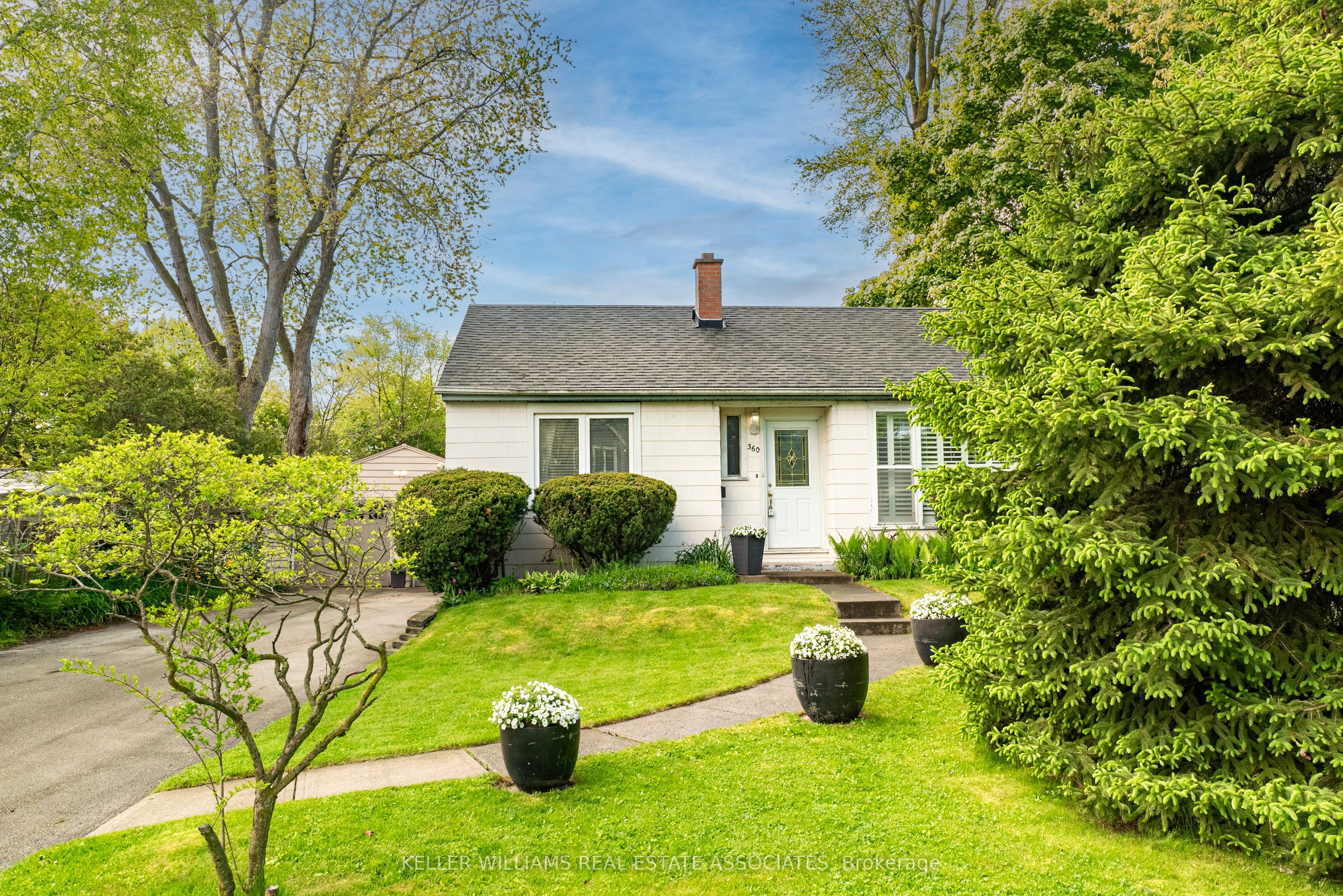 360 Atwater Ave, Mississauga, Ontario L5G2A3 Sold History HouseSigma