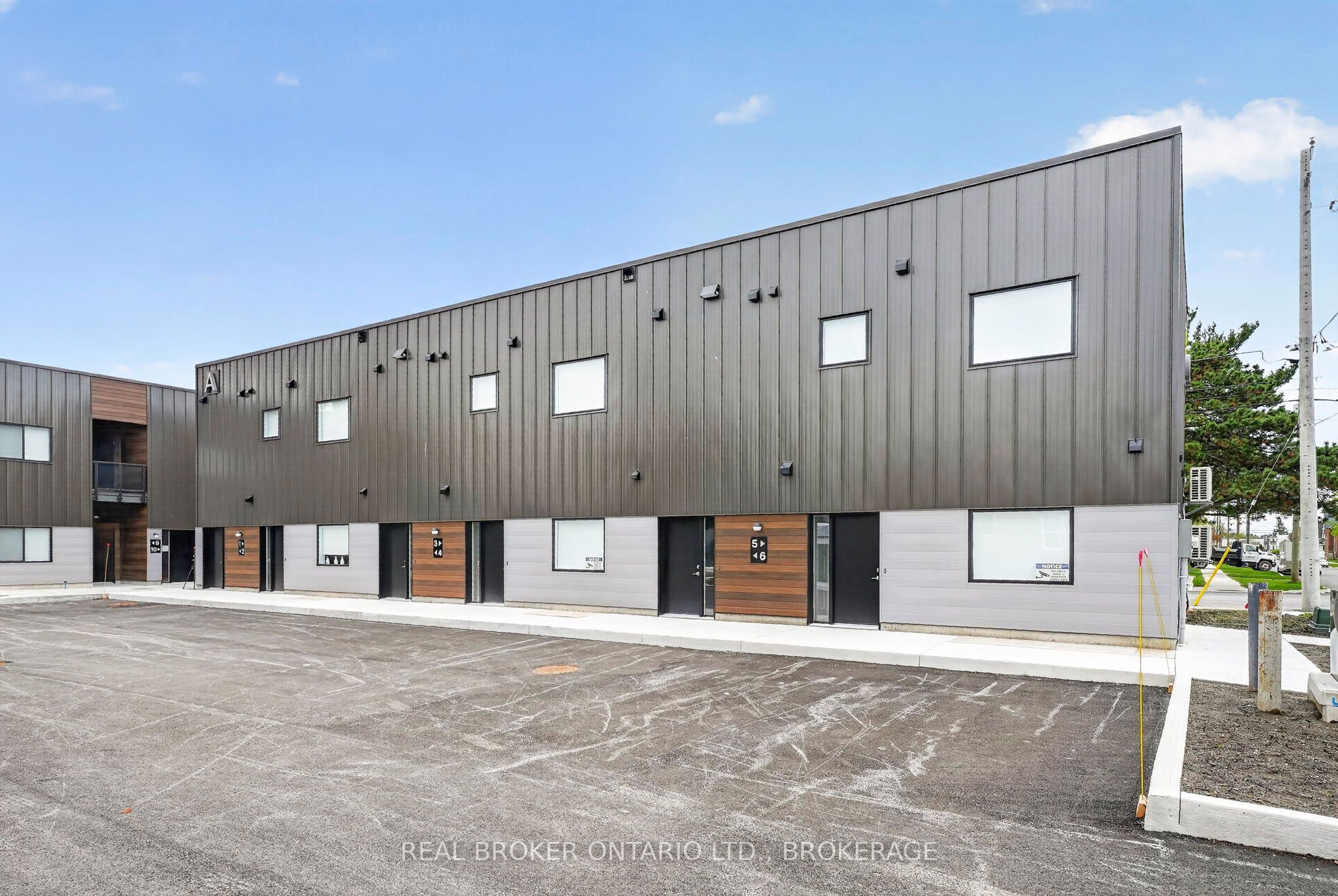 Unit Unit 3A - 600 Second Street E, Cornwall 1
