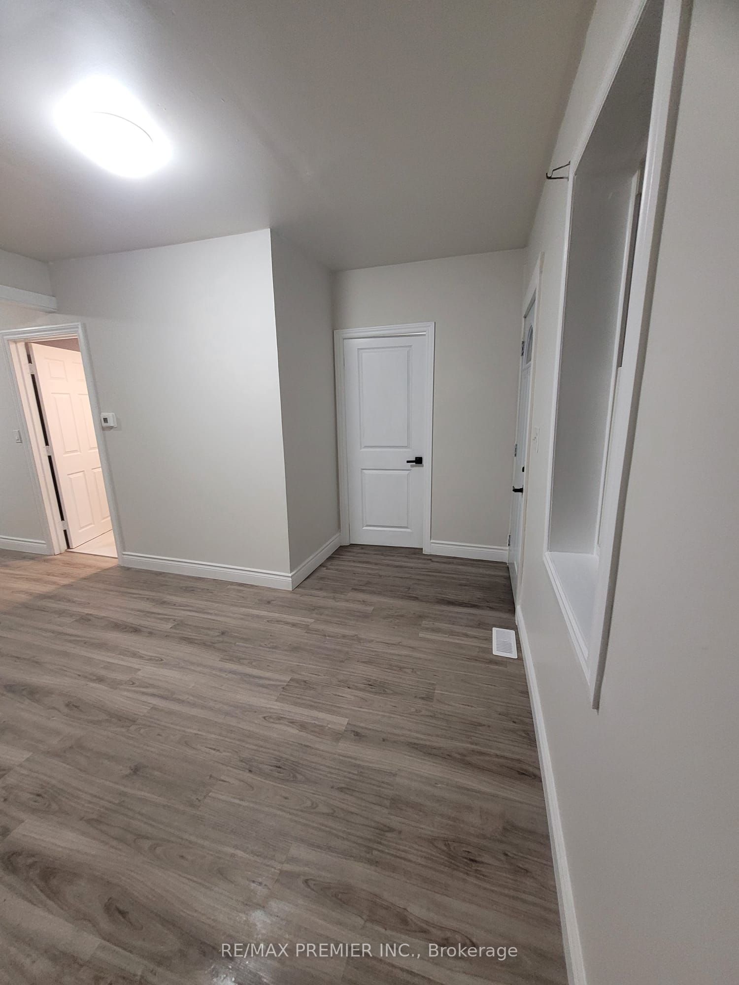 Unit Front - 189 King Street E, Chatham-Kent 5