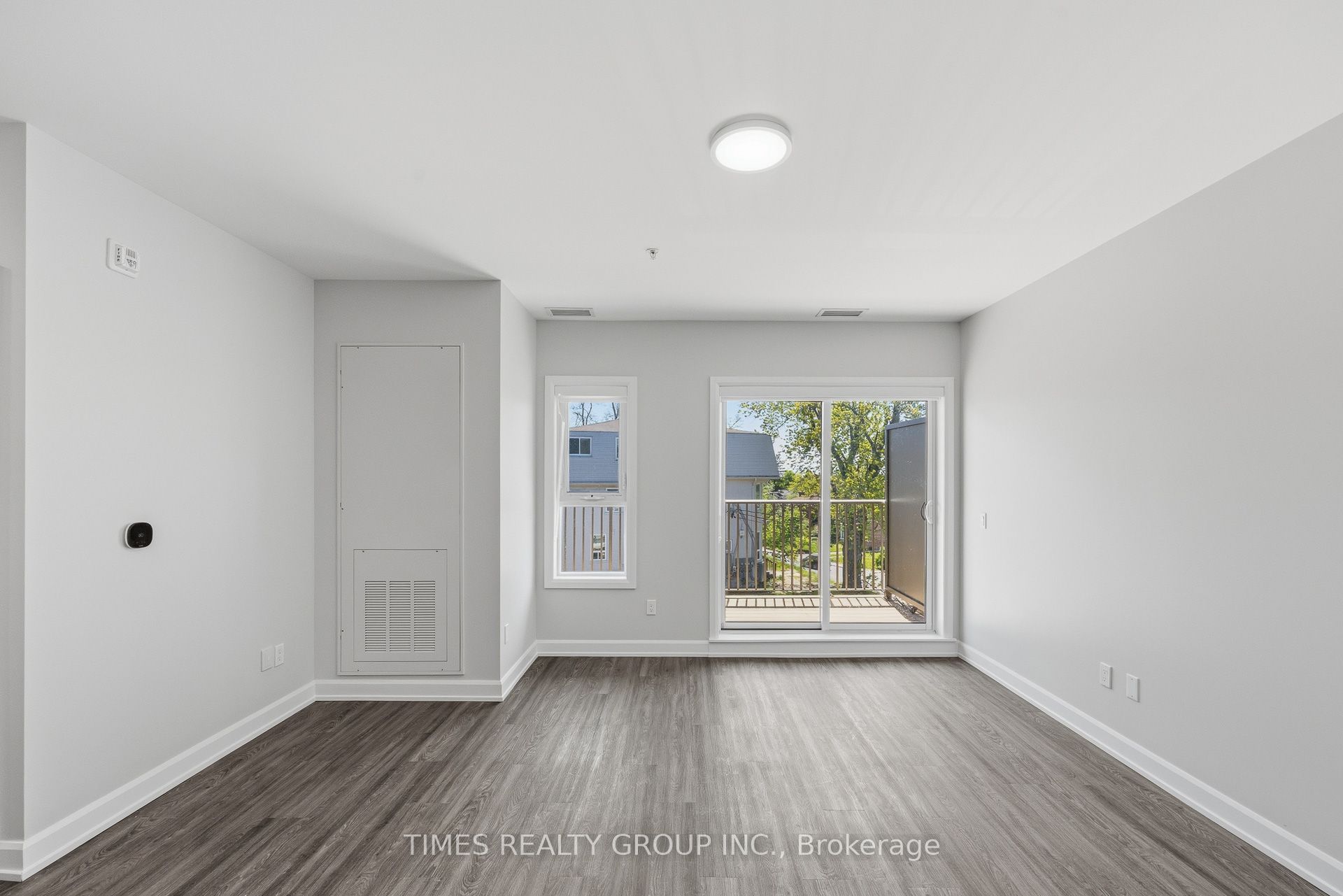 Unit 202 - 369 Hunter Street W, Peterborough 4