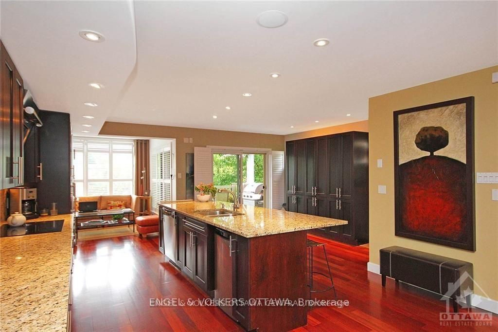 281 KIRCHOFFER Avenue, Ottawa 4