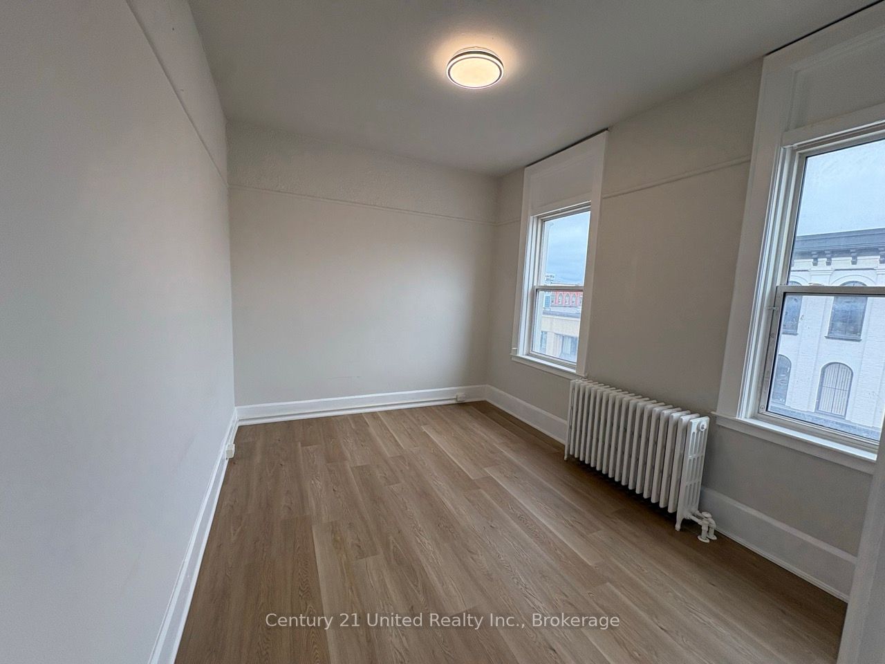 Unit 4 - 172.5 Hunter Street W, Peterborough 3