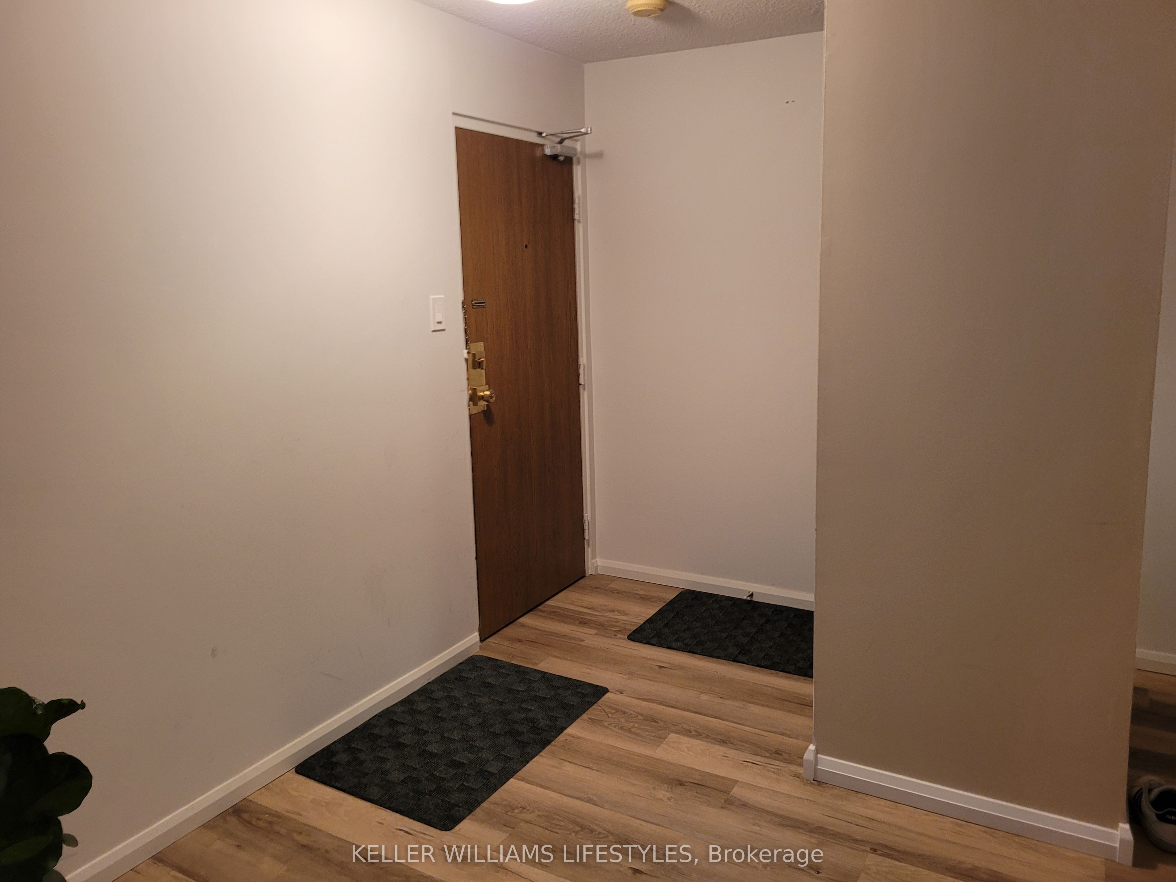 Unit 710 - 986 Huron Street, London 5