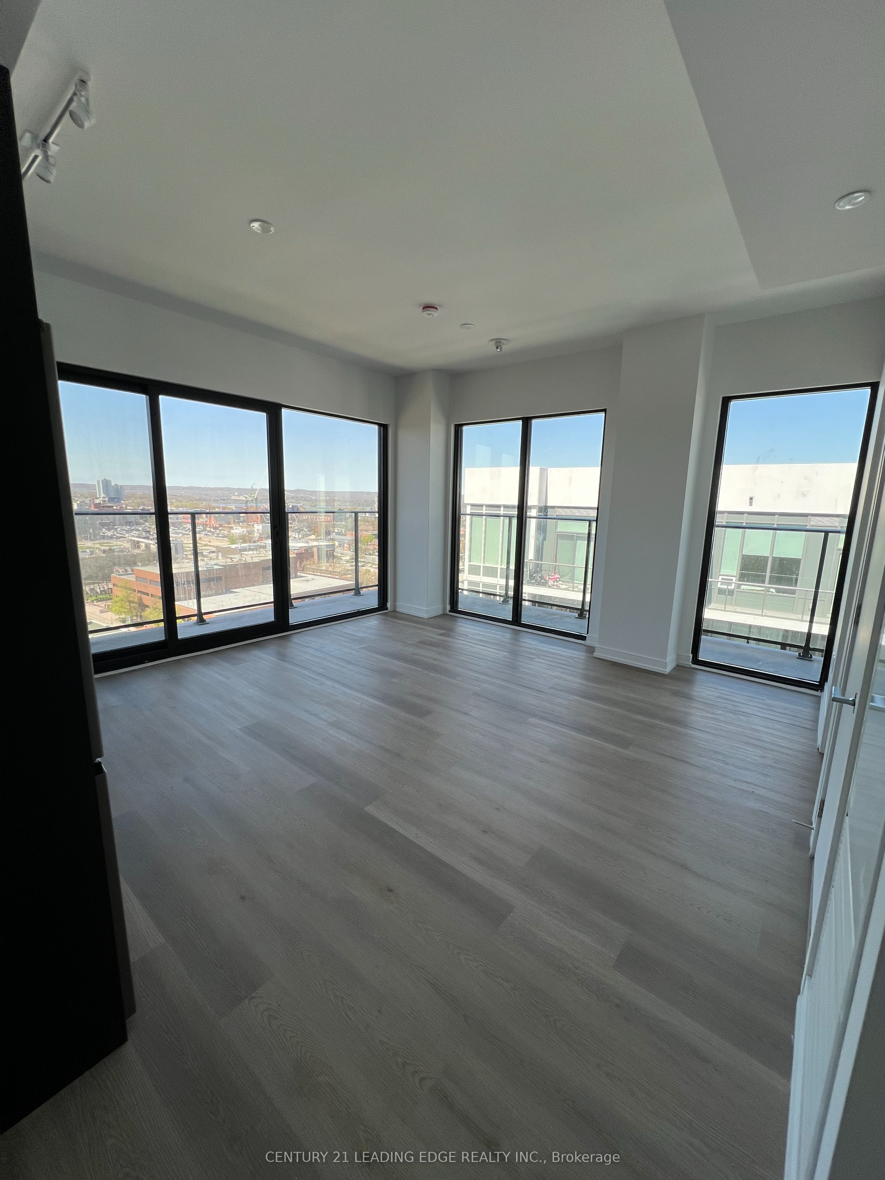 Unit 1510 - 1 Jarvis Street, Hamilton 4