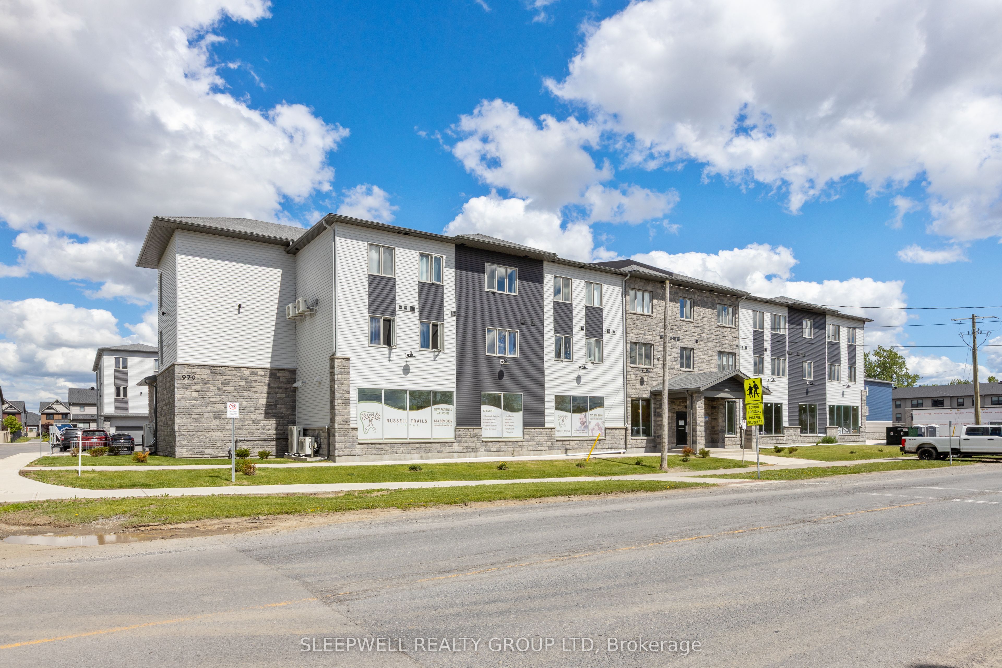 Unit 302 - 979 North Russell Road, Russell 1