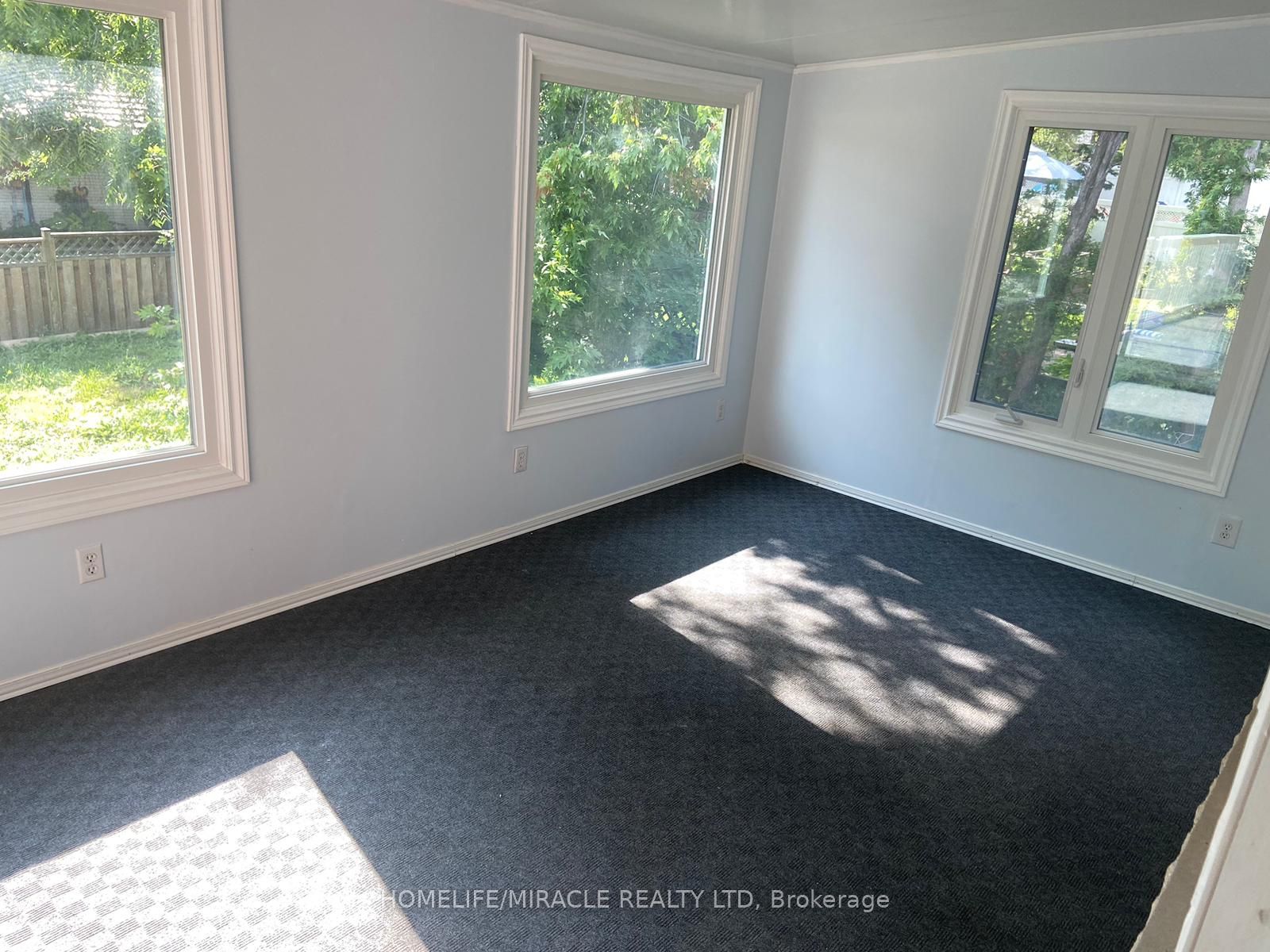Unit Main floor - 25 Thornridge Crescent, Kitchener 2