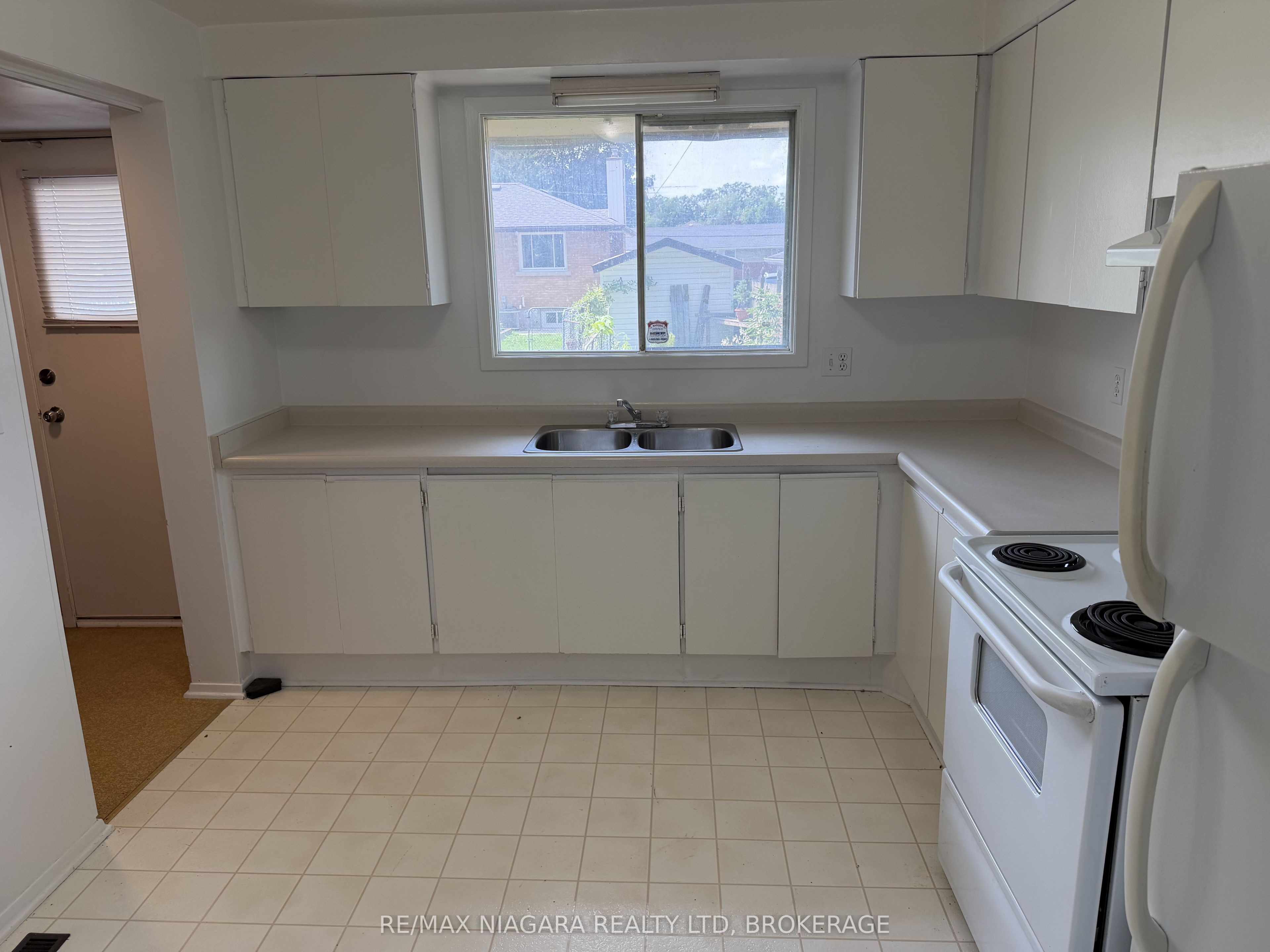 Unit 1 - 21 Woodlawn Road, Welland 2