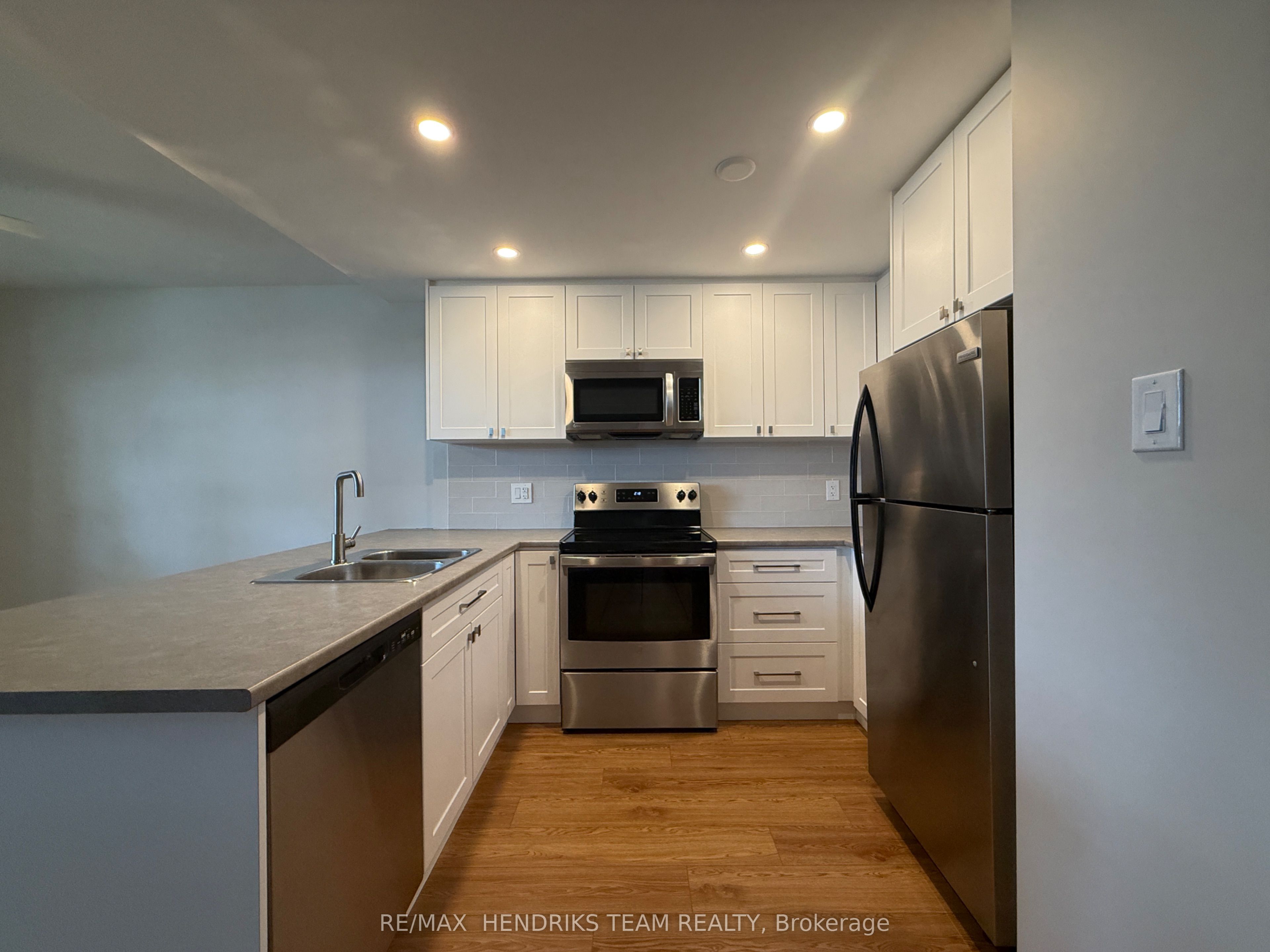 Unit 218 - 158 Fitch Street, Welland 2