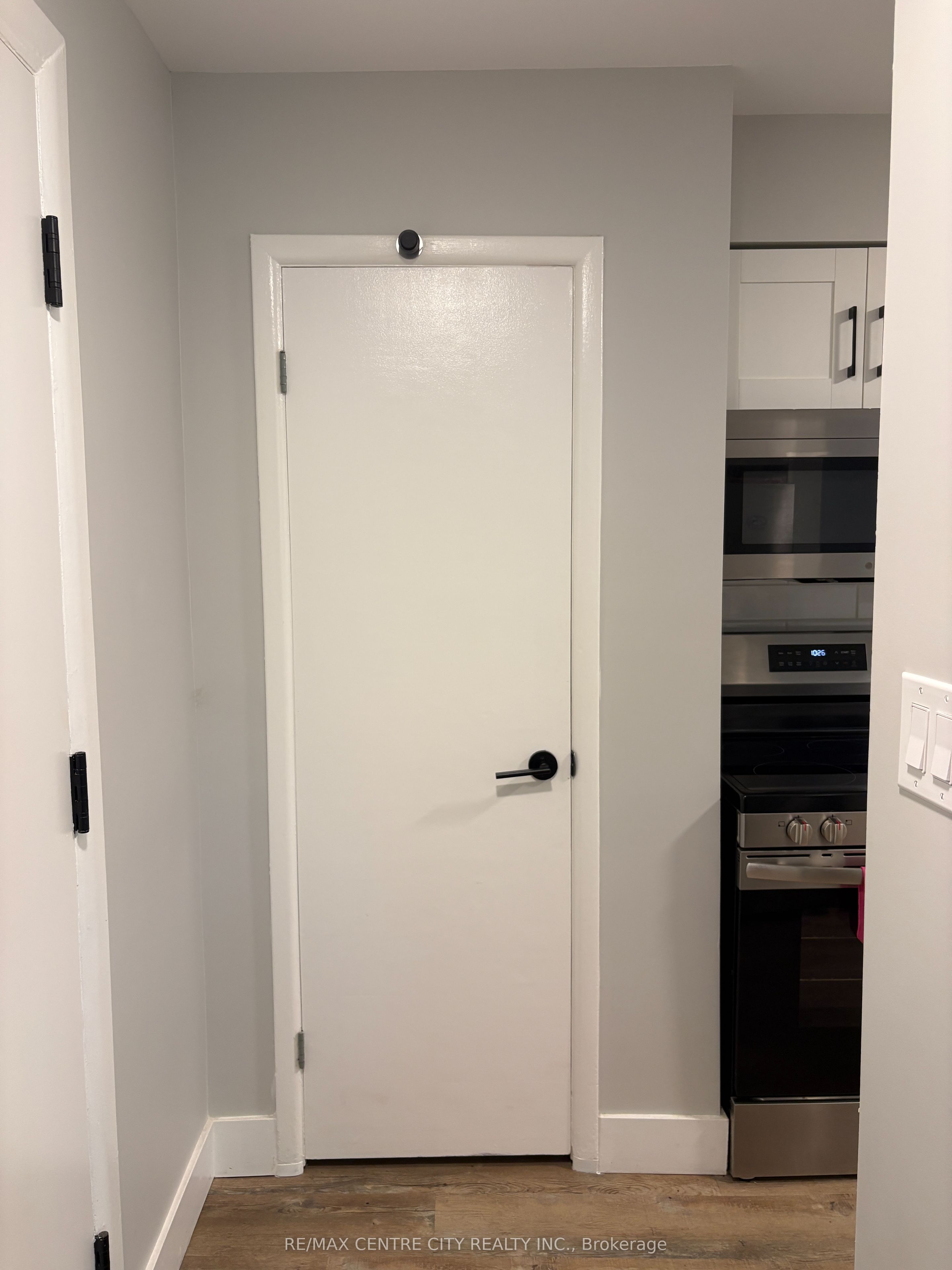 Unit 9 - 400 Scenic Drive S, London 4