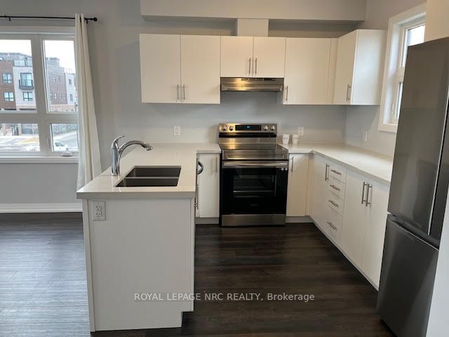 Unit 104 - 6705 Cropp Street, Niagara Falls 4