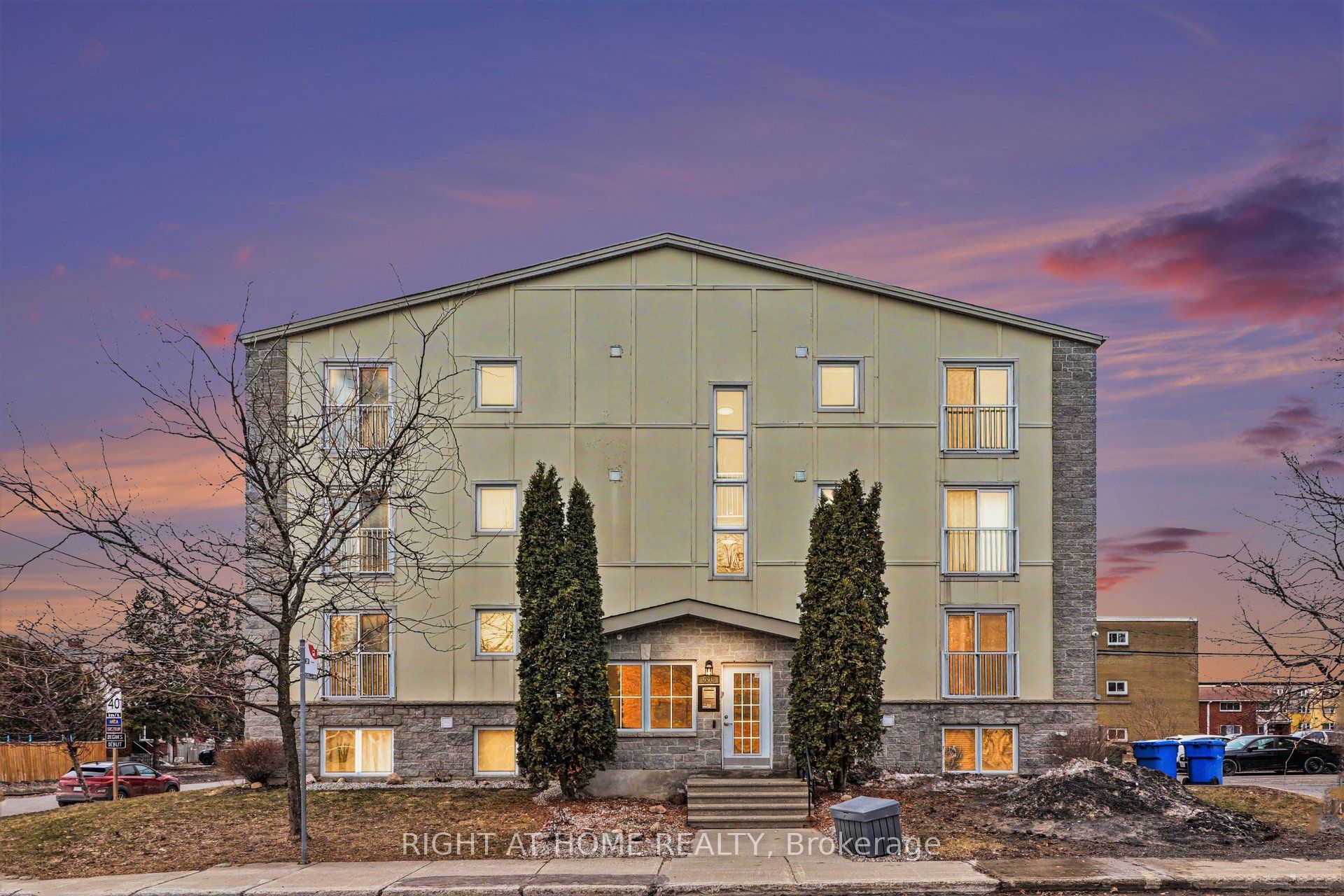 Unit 202 - 646 Cummings Avenue, Ottawa 2