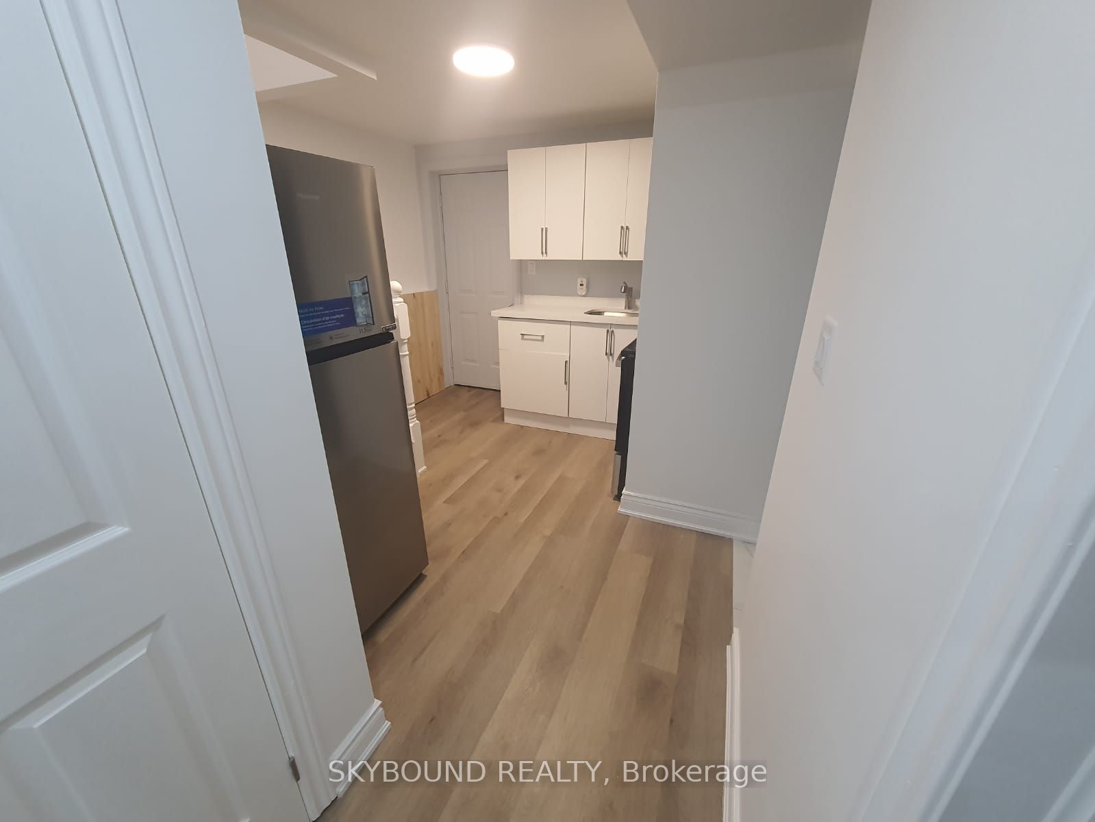 Unit Bsmt - 1830 Gough Avenue, London 4