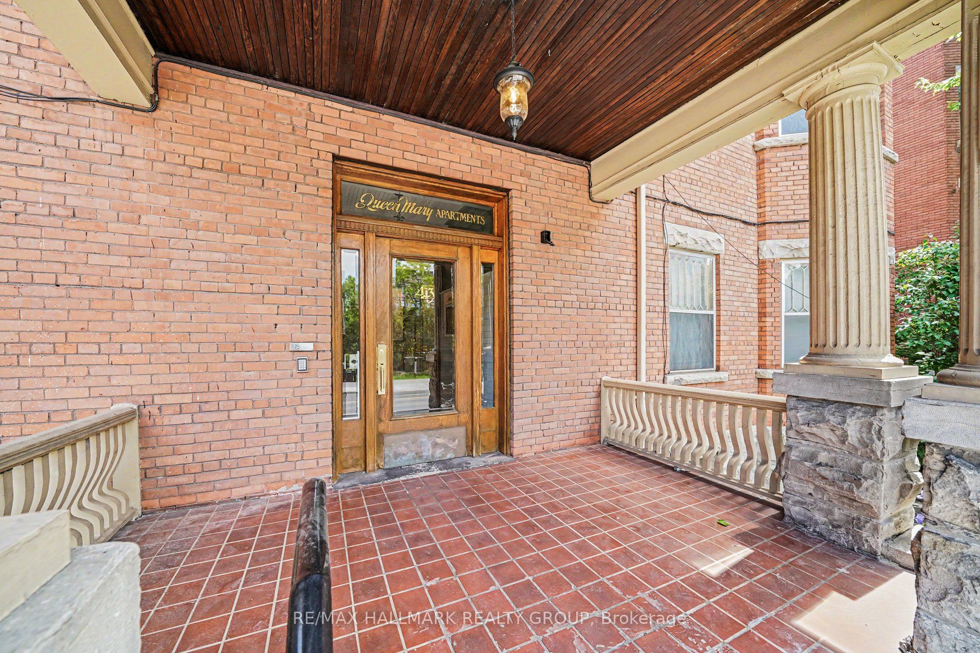 Unit 13 - 413 Elgin Street, Ottawa 2