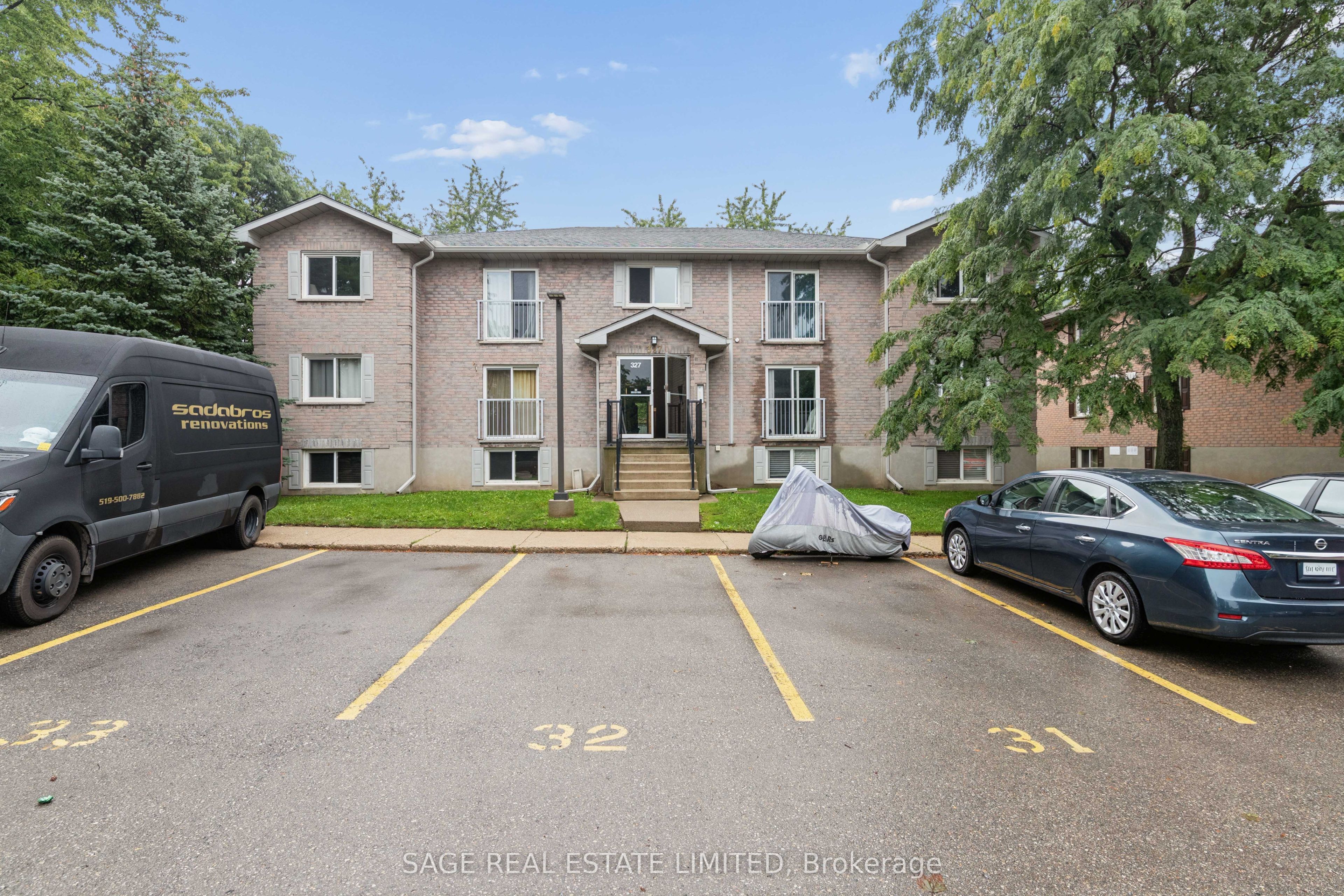 Unit 10 - 327 Northlake Drive, Waterloo 2