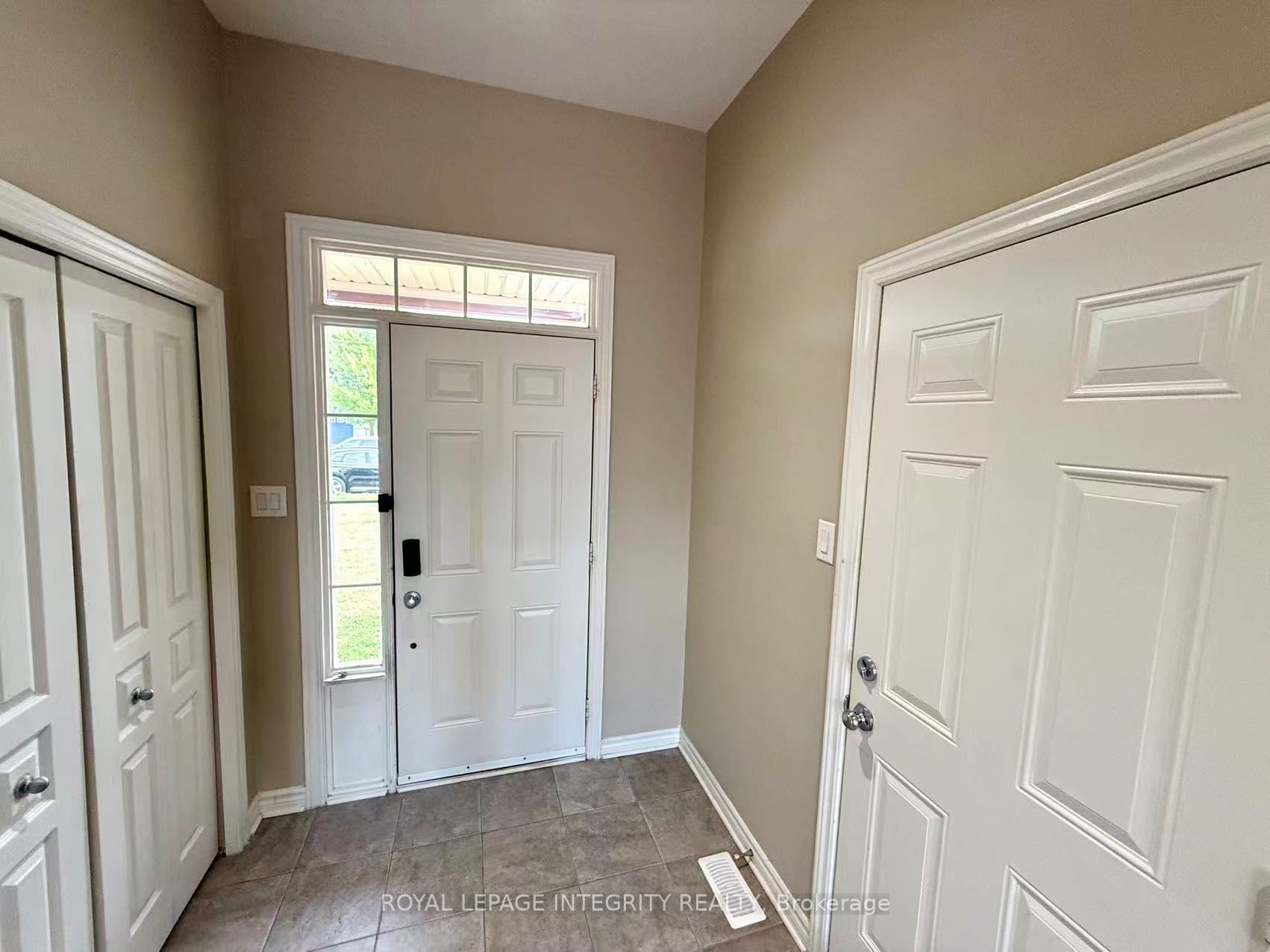 949 KLONDIKE Road, Kanata 2