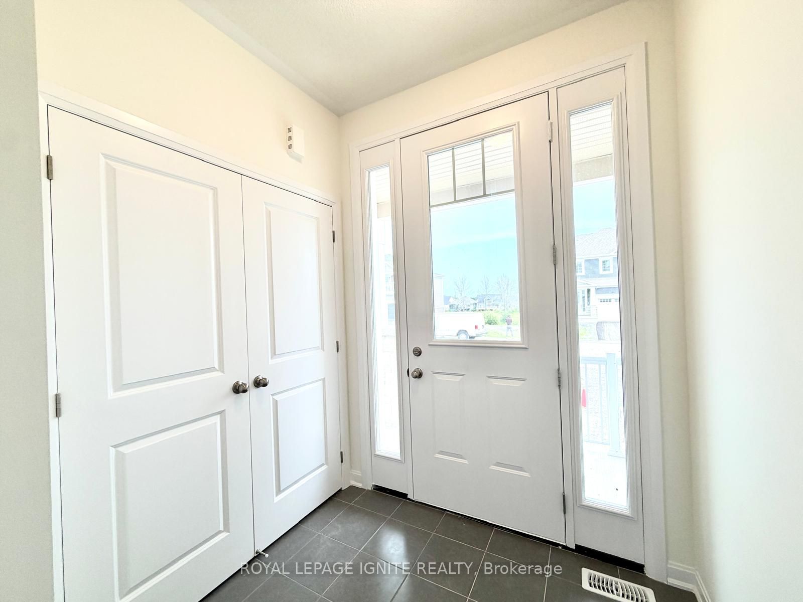 21 Royal Oak Crescent, Loyalist 3