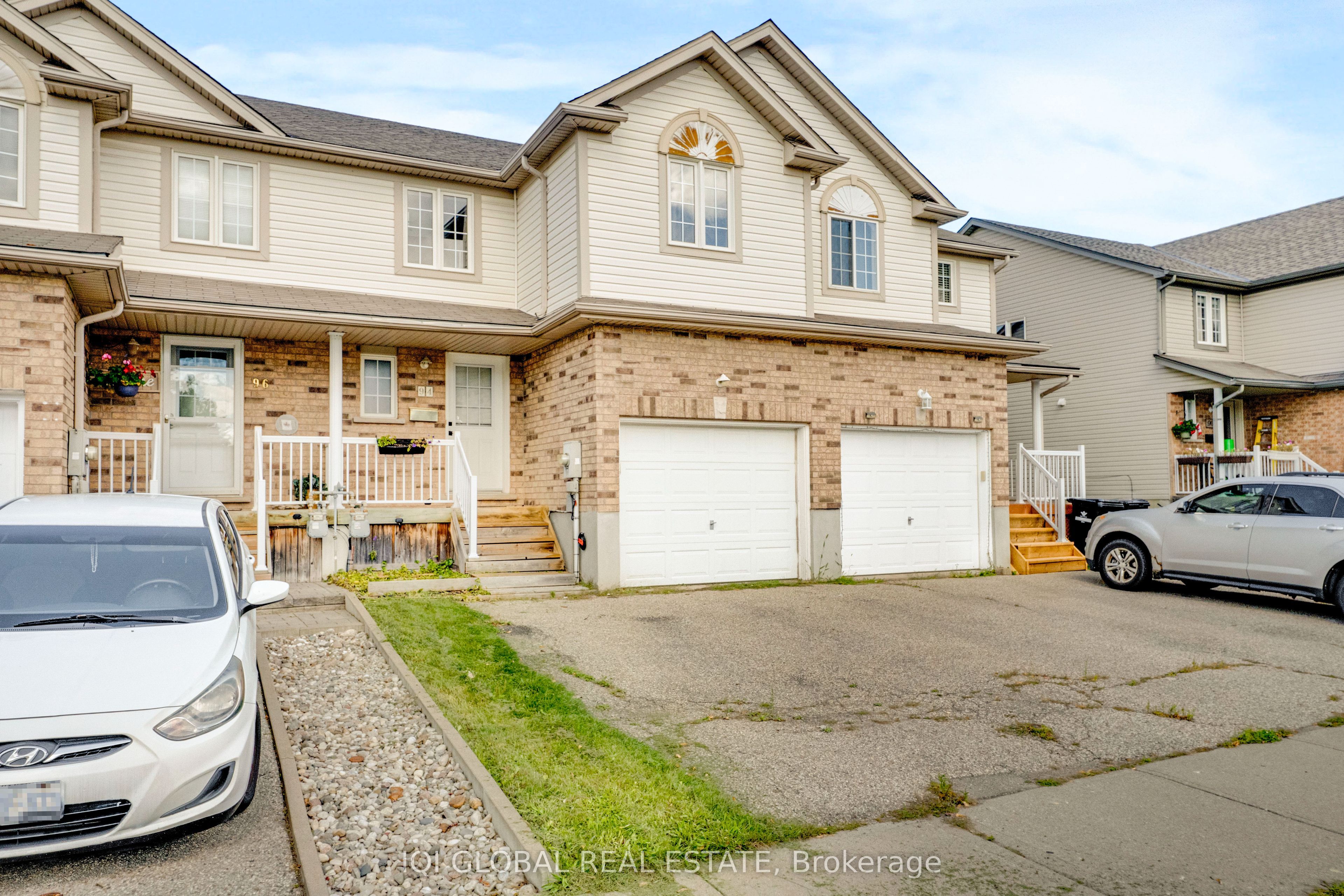 94 Foxglove Crescent N, Kitchener 4