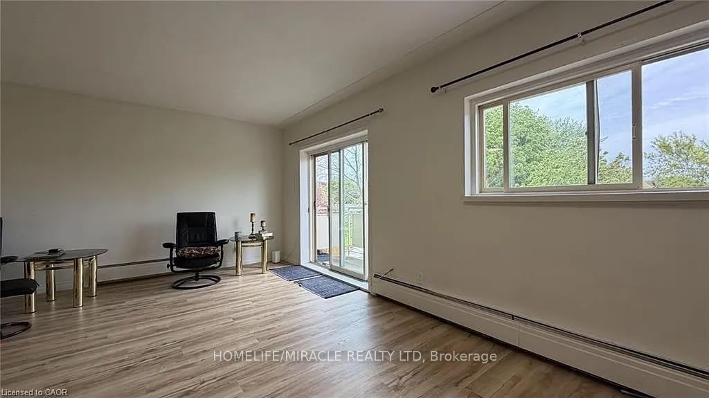 Unit 202 - 206 Indian Road, Kitchener 5