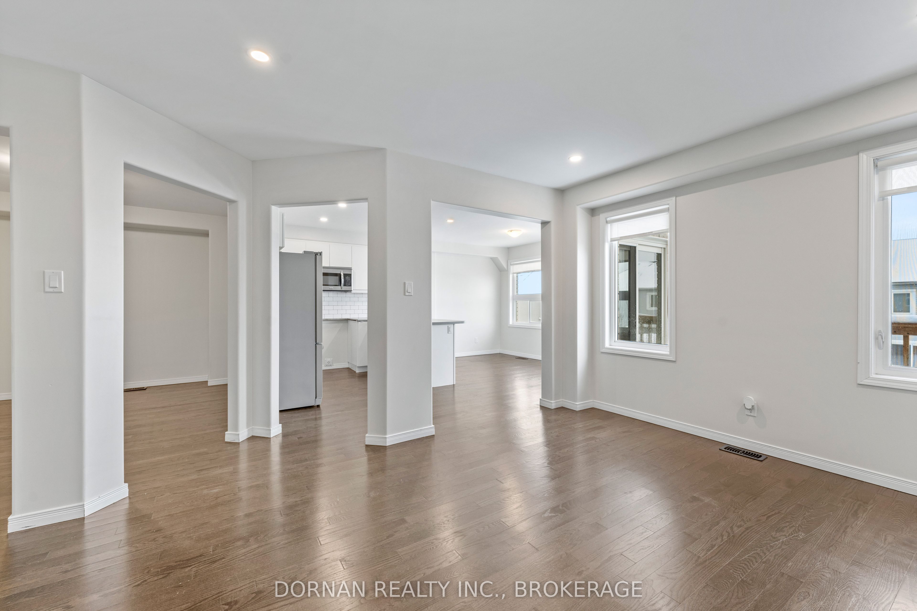 Unit Upper - 284 Louden Terrace, Peterborough 4