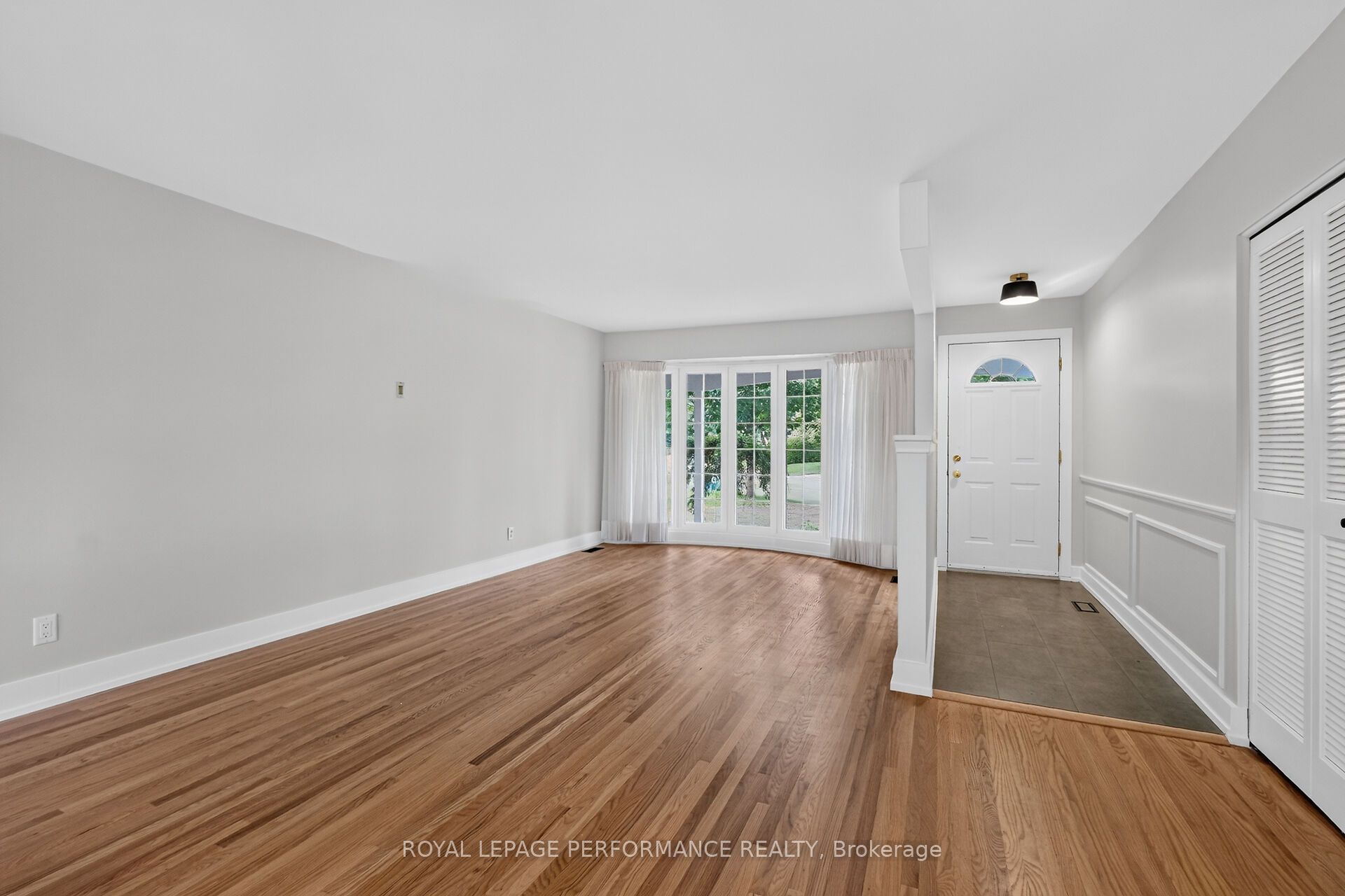 2337 Samuel Drive, Ottawa 4