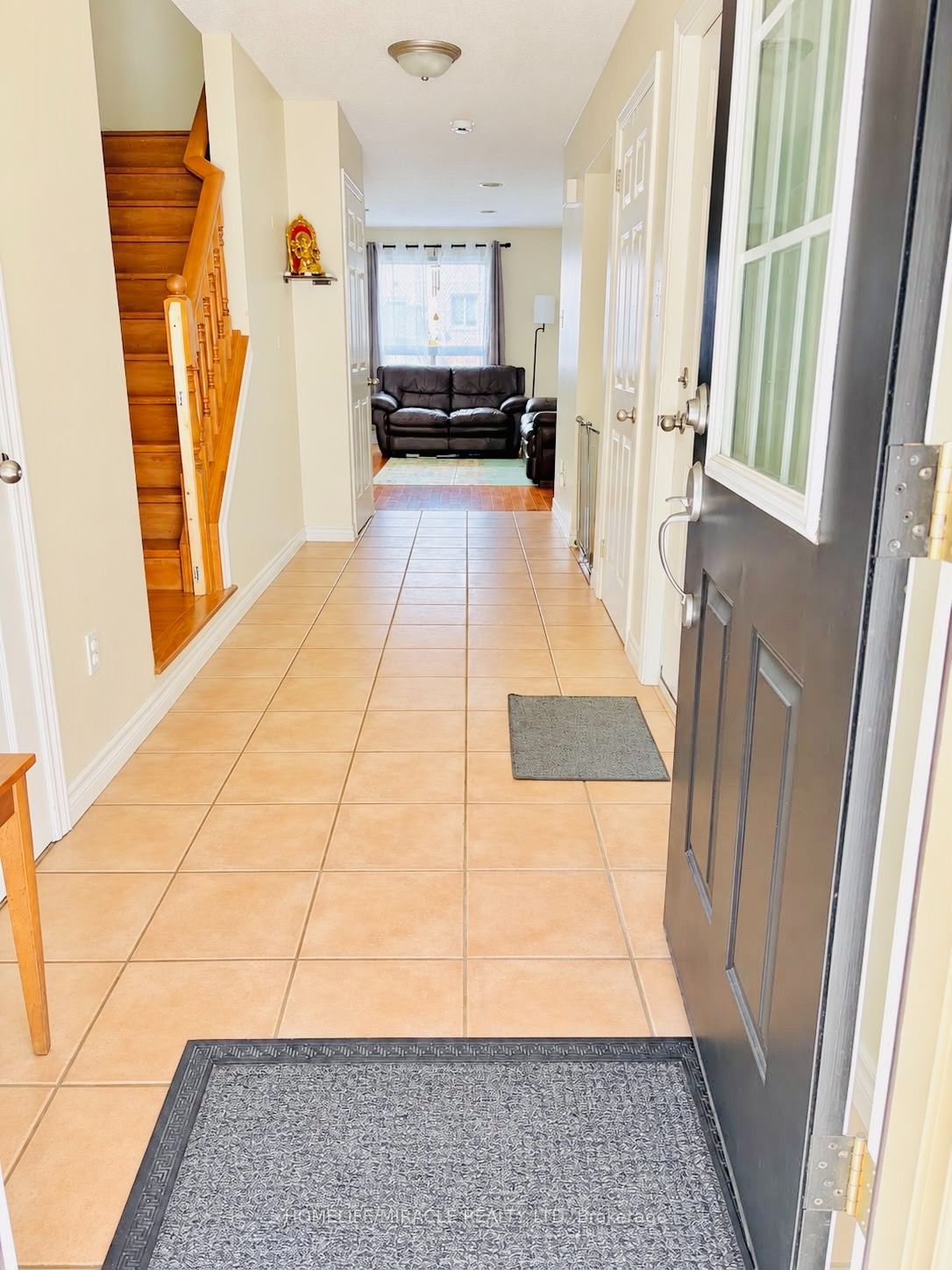 6628 Beattie Street, London 3