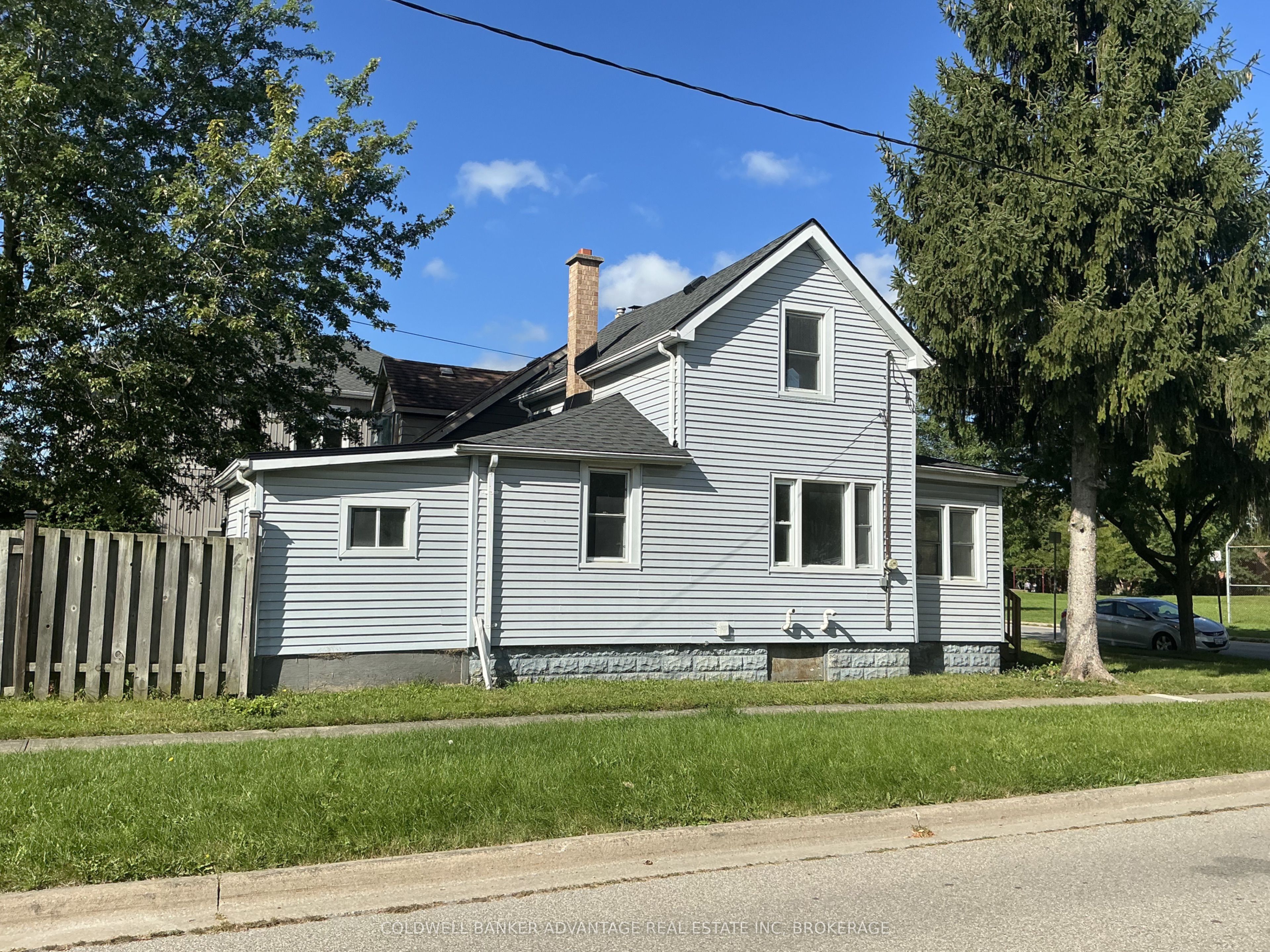 64 Chetwood Street, St. Catharines 2