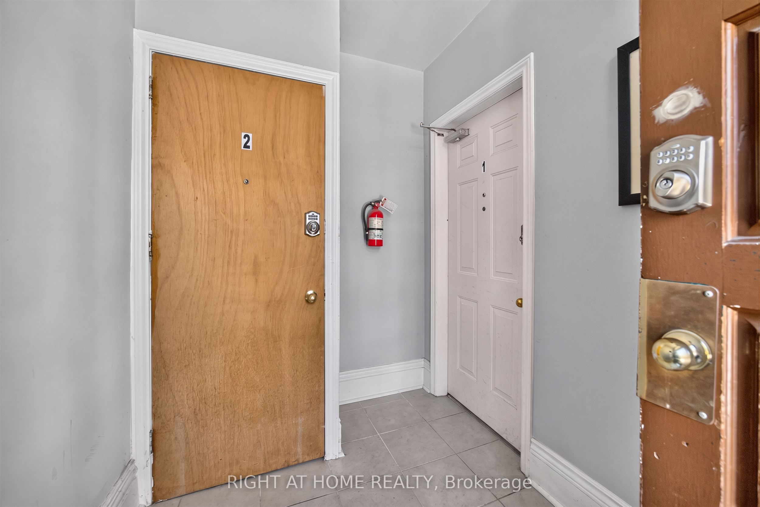 Unit 1 - 24 Locke Street S, Hamilton 4