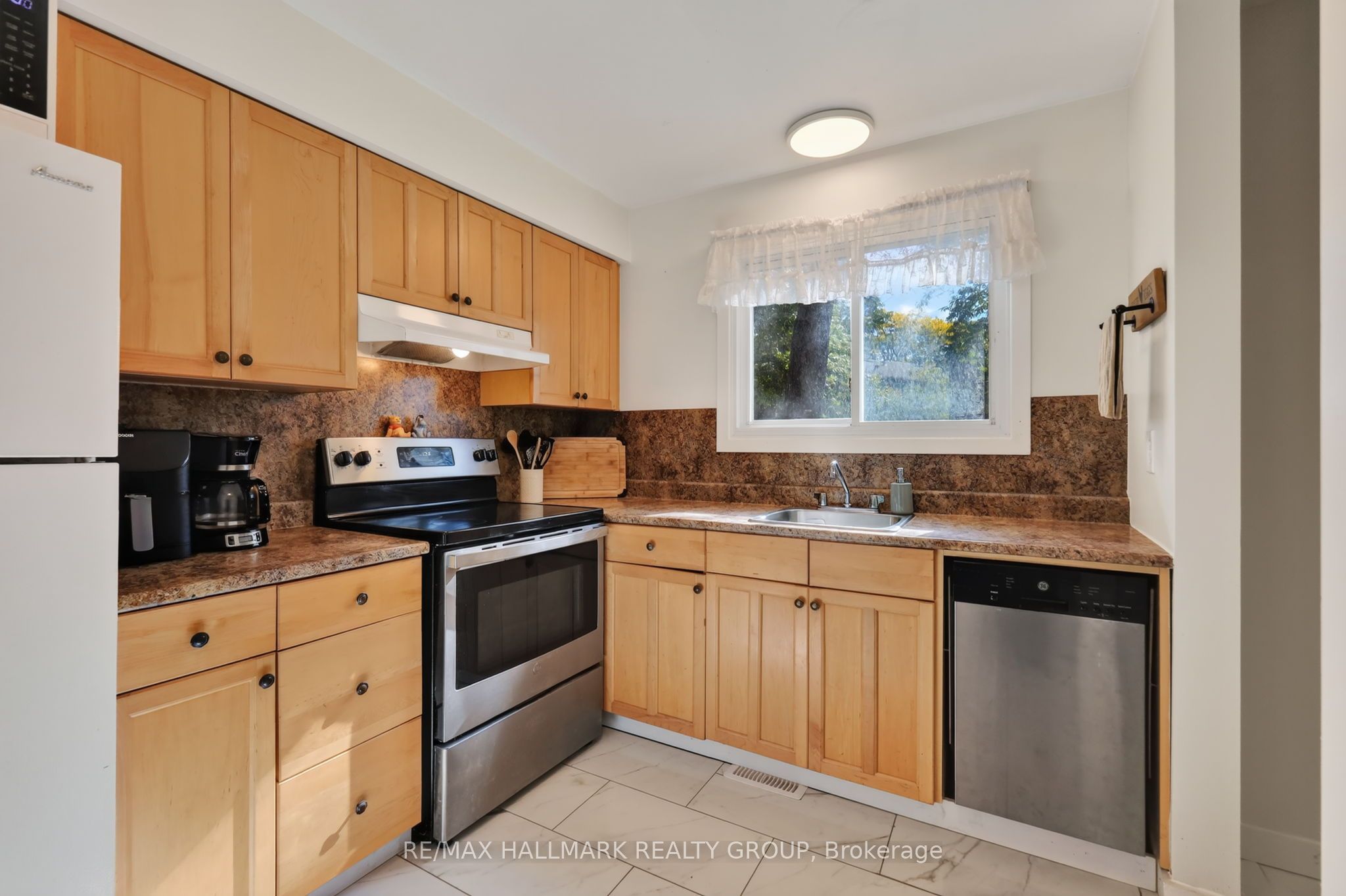 6156 Brookside Lane, Orleans-Gloucester 5