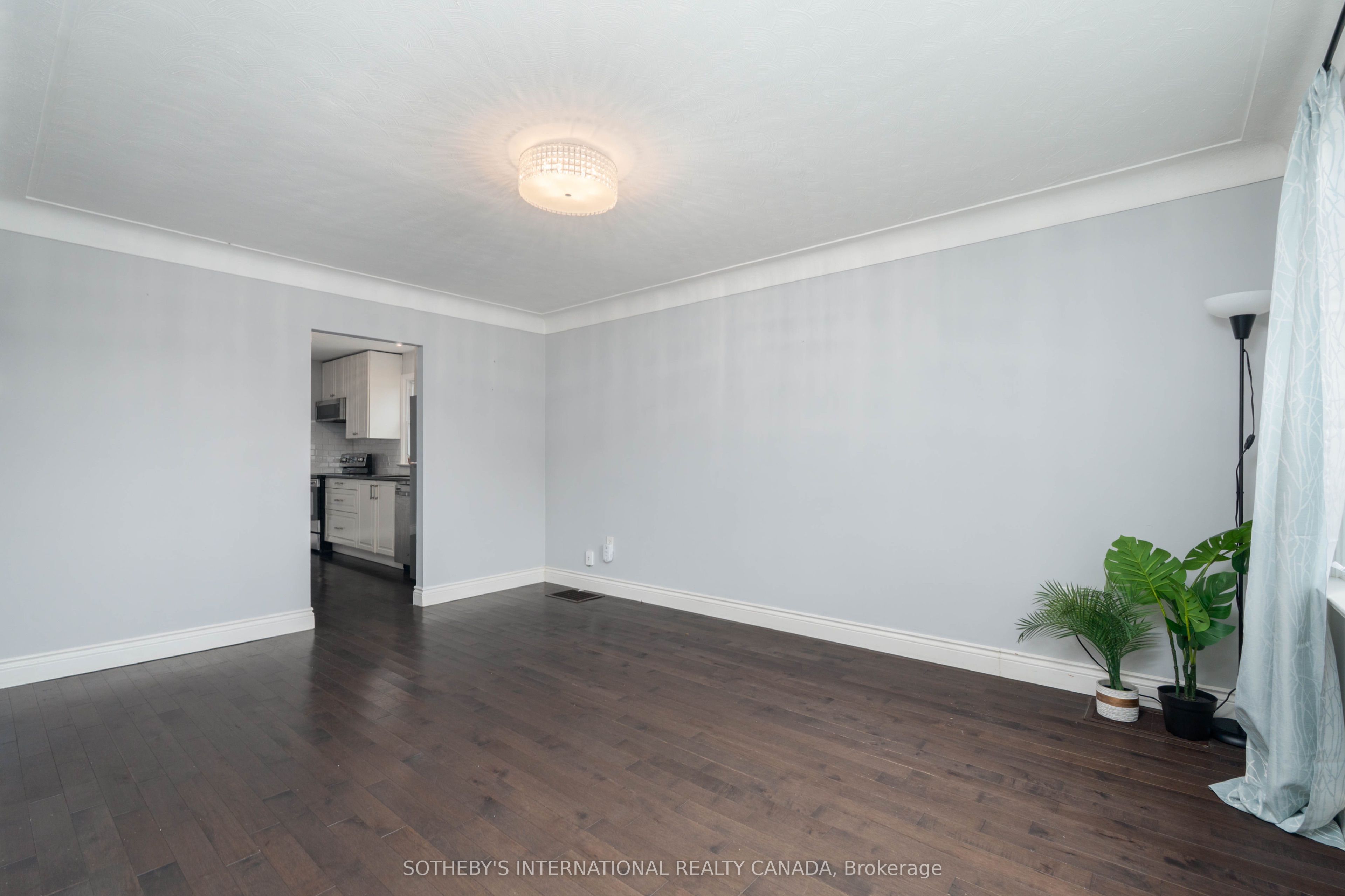 416 Fennell Avenue E, Hamilton 4