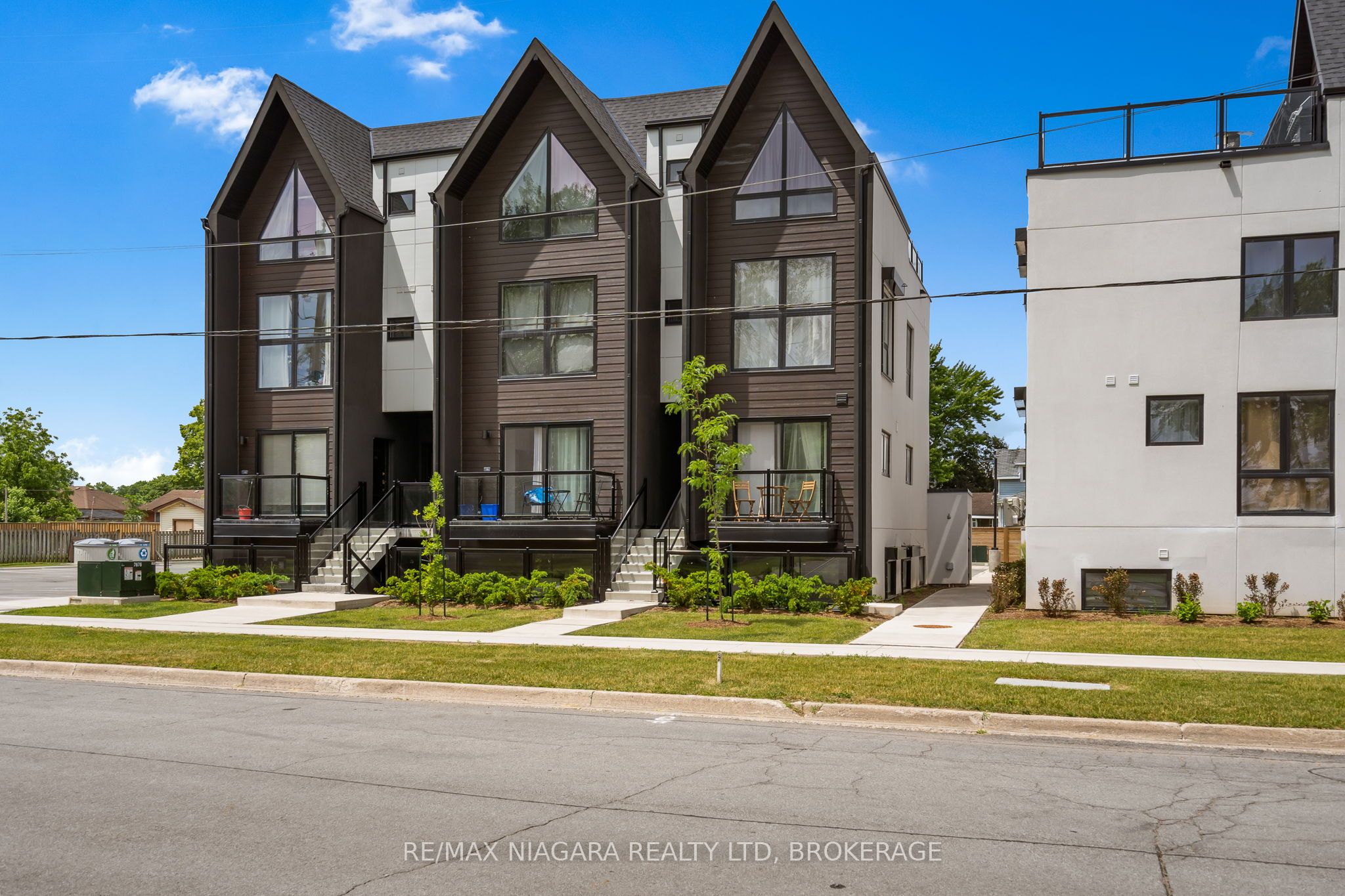 Unit 209 - 7277 Wilson Crescent, Niagara Falls 2