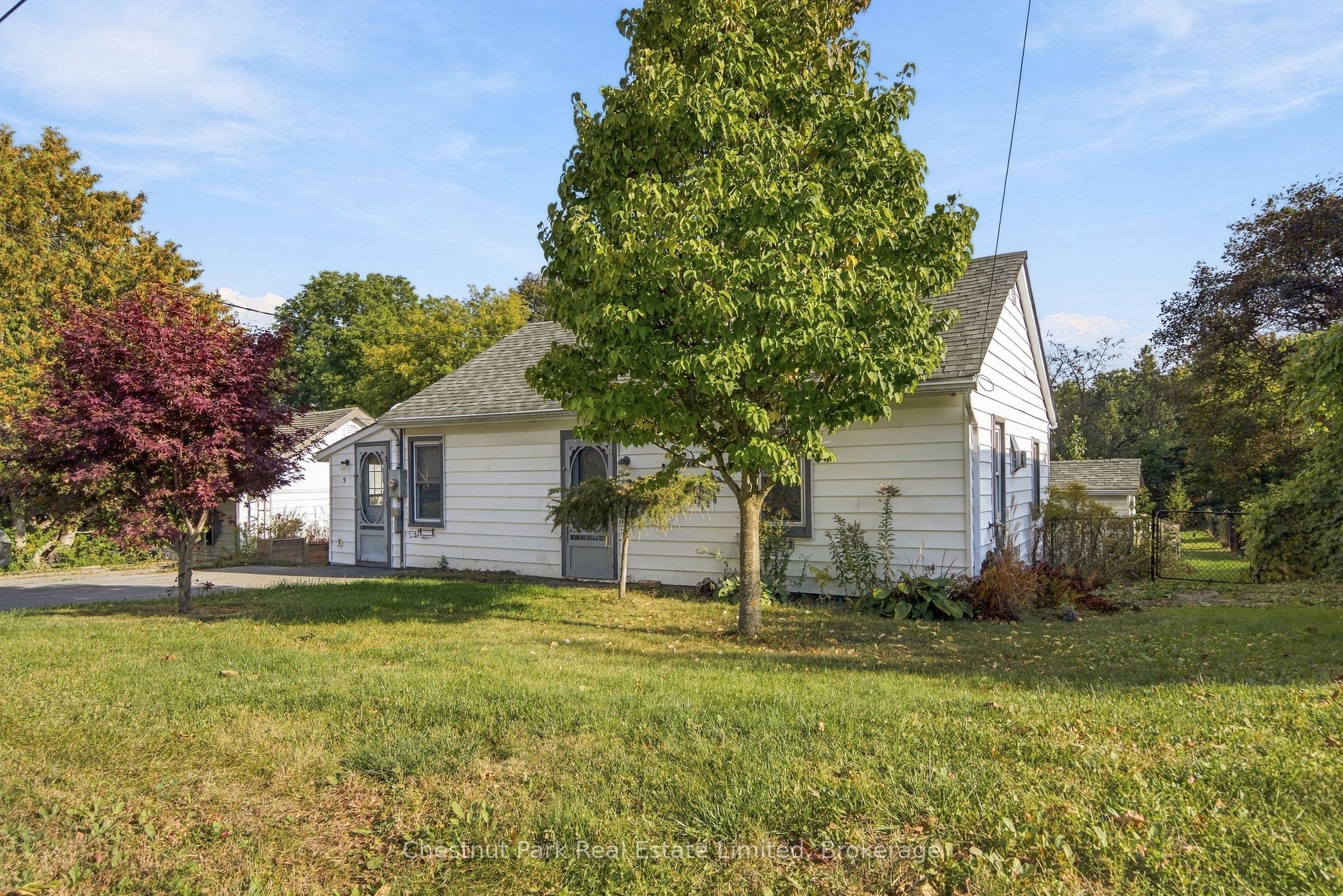 9 Rogers Street, Prince Edward County 3