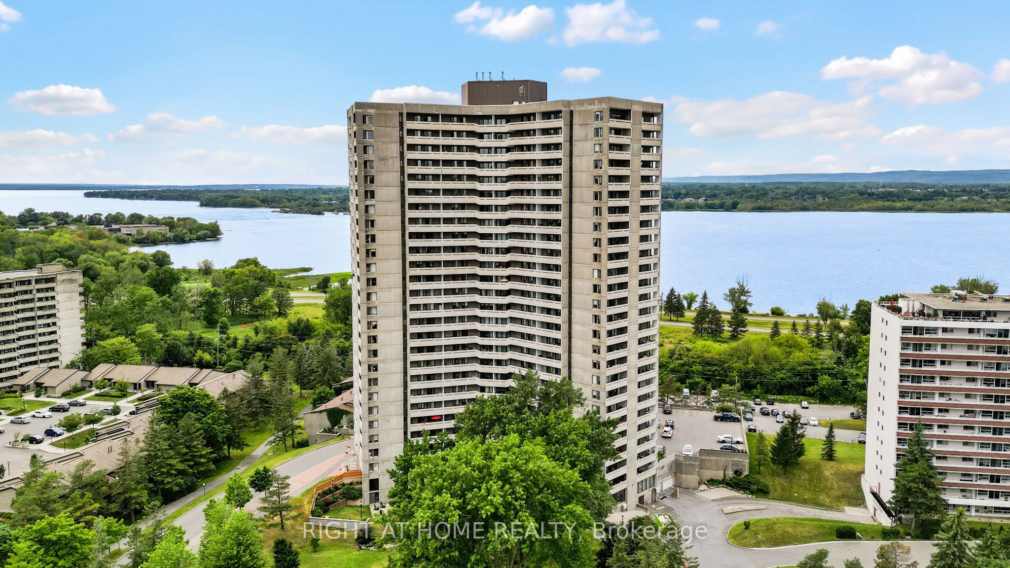 Unit 306 - 1081 AMBLESIDE Drive, Ottawa 3