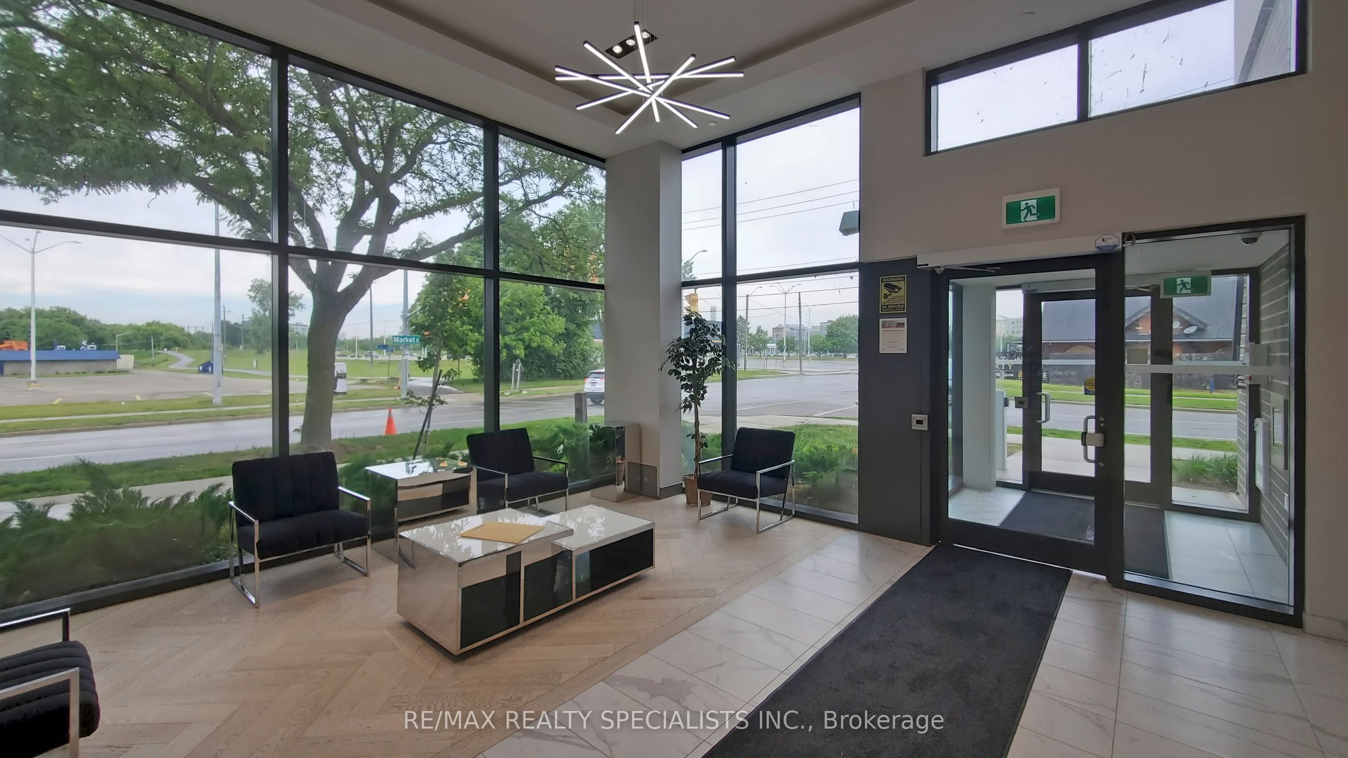 Unit 809 - 7 ERIE Avenue, Brantford 4