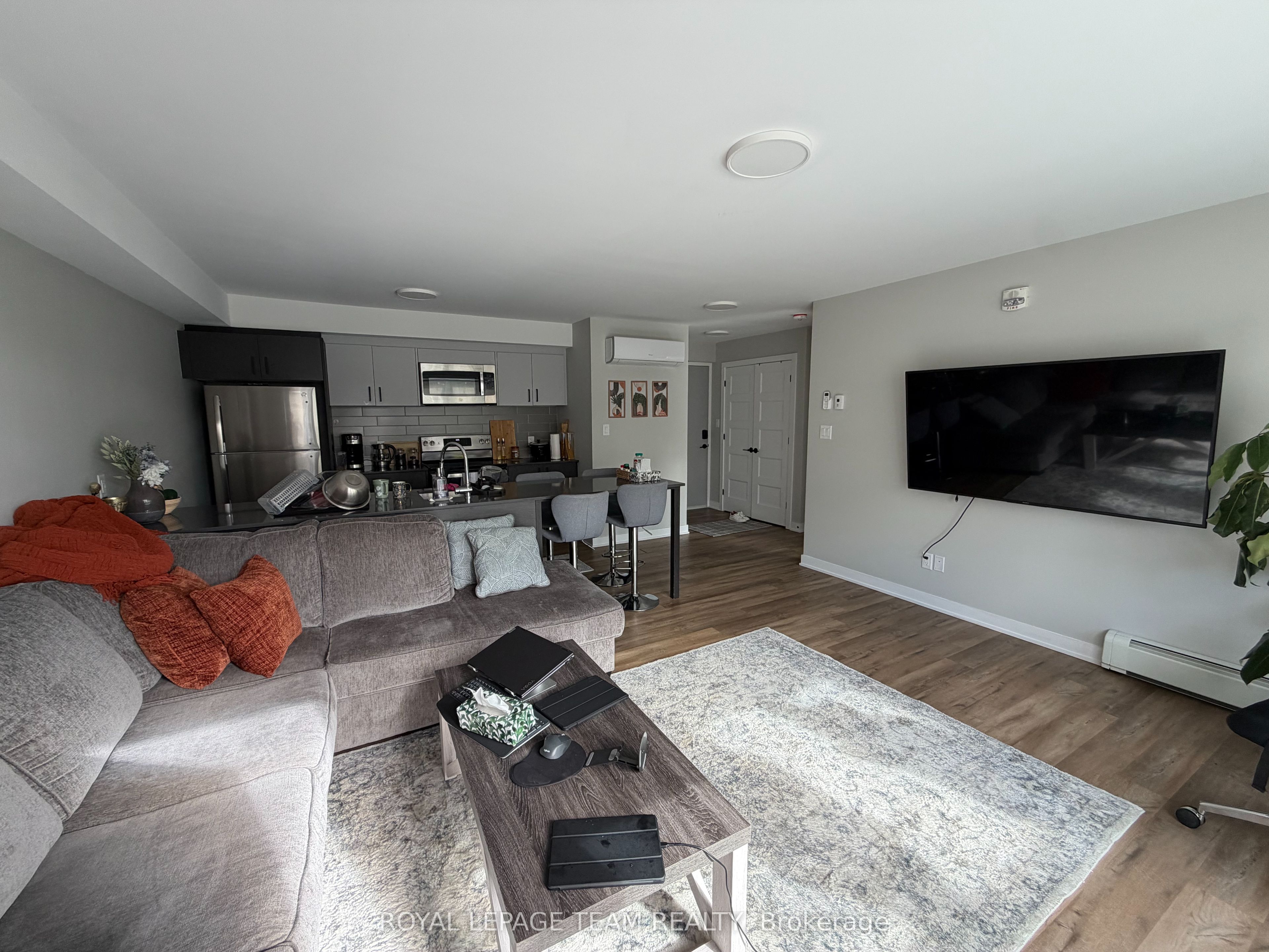Unit 104 - 1305 Summerville Avenue, Ottawa 3