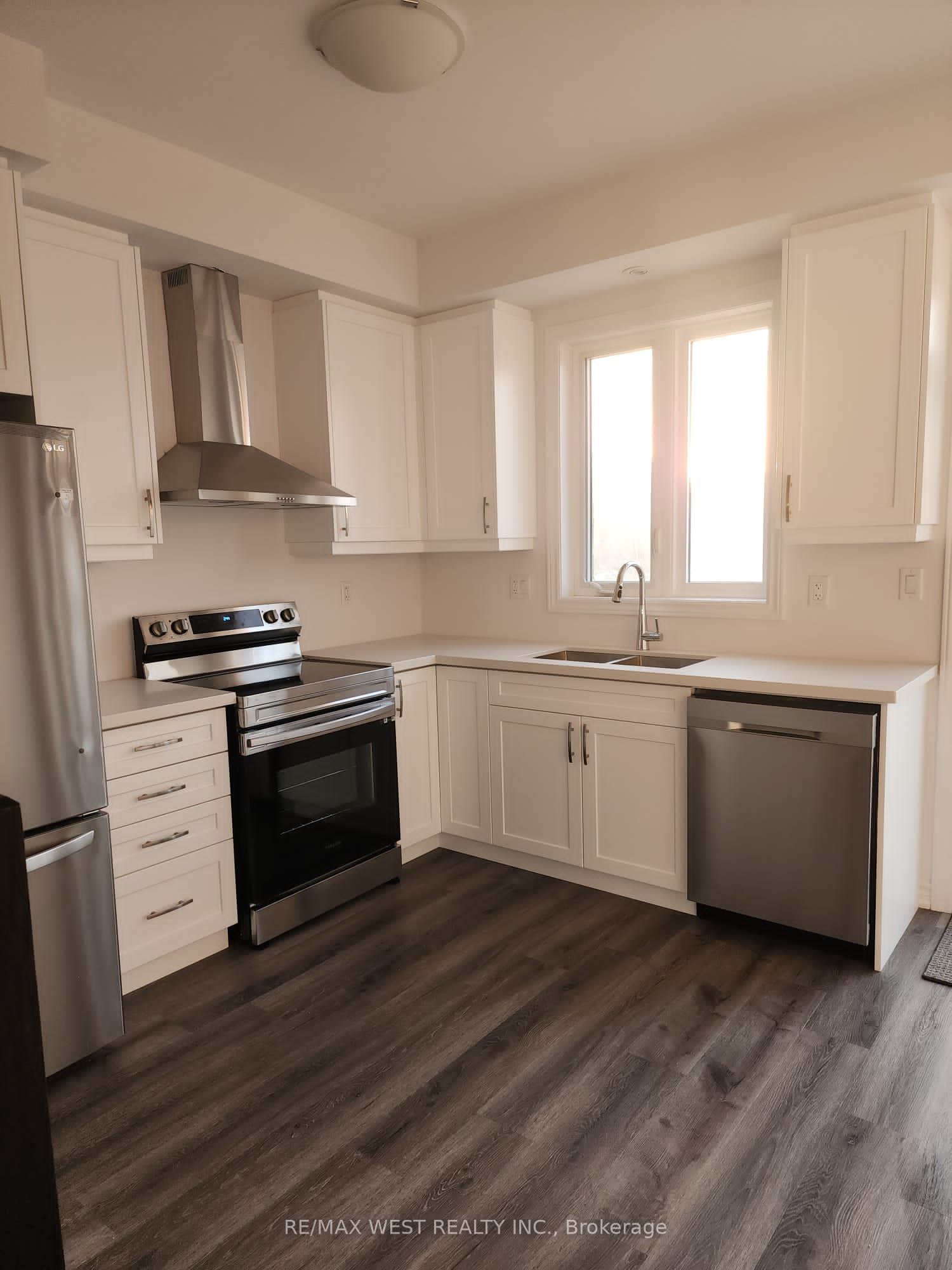 Unit 129 - 461 Blackburn Drive, Brantford 4