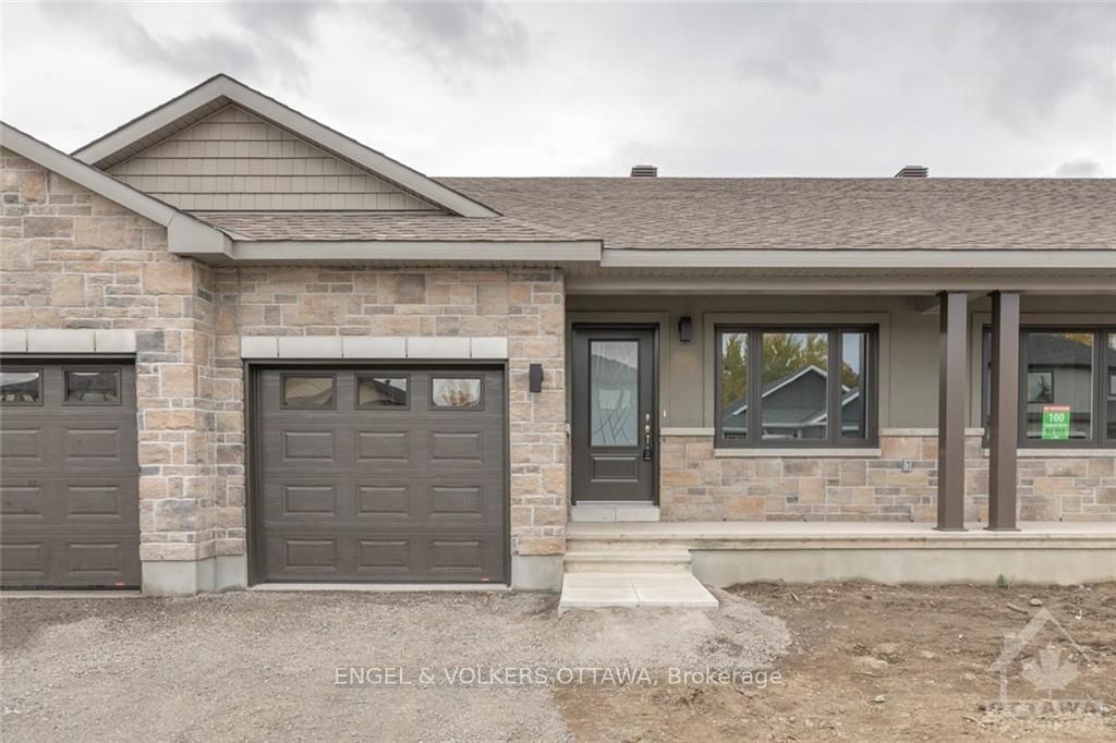 102 Seabert Drive, Arnprior 1